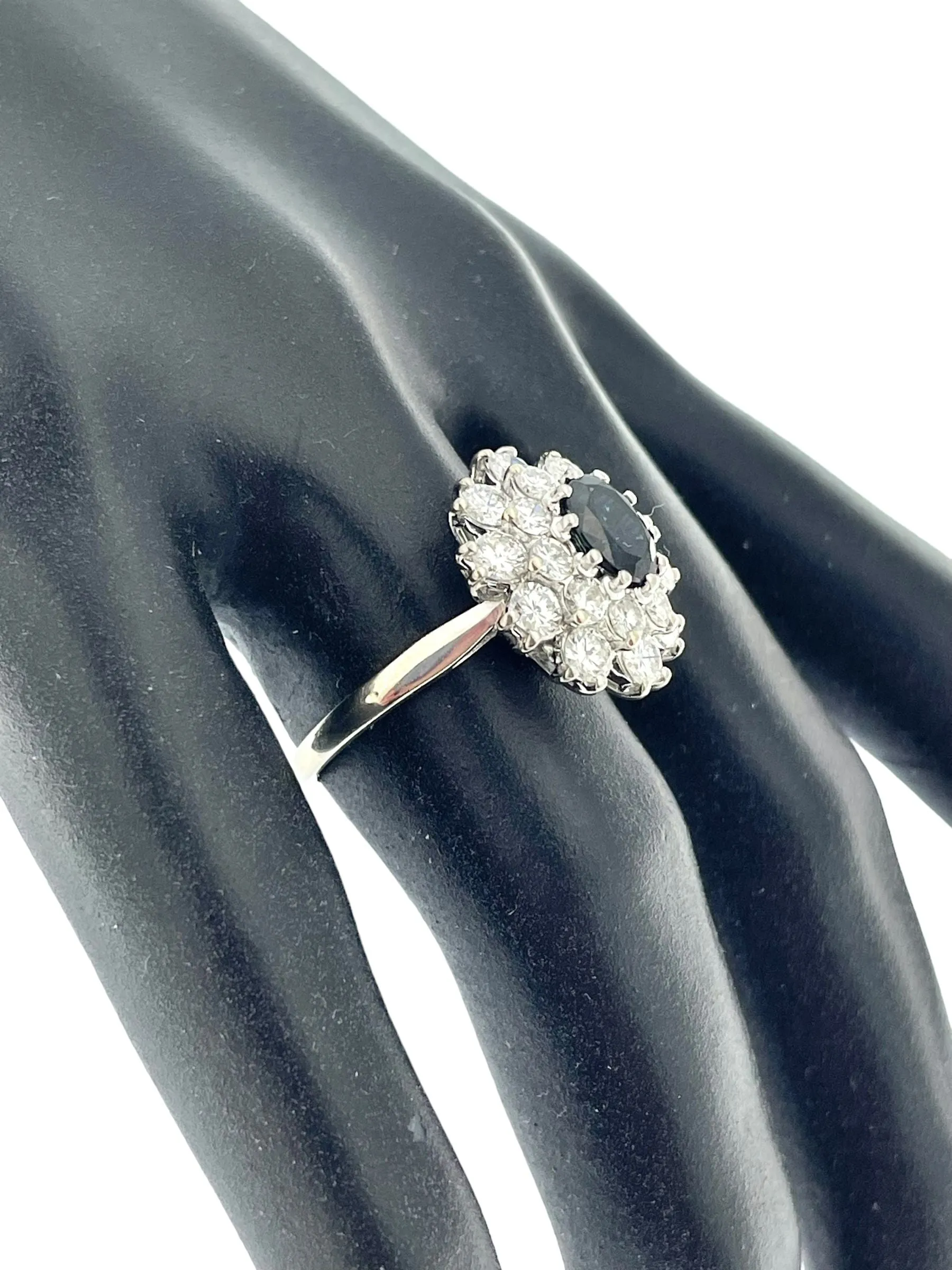 Bague or blanc saphir et diamants sold by 58 Facettes product image thumbnail 5