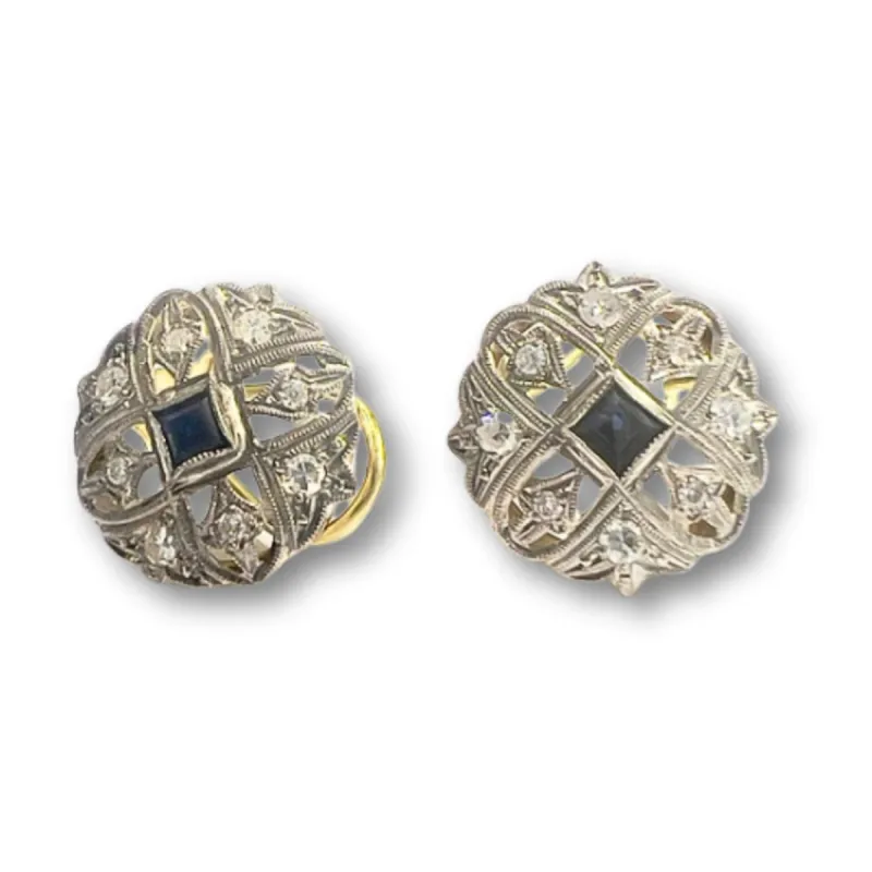 Boucles d'oreilles design Art Déco en or et platine avec diamants et saphirs sold by 58 Facettes