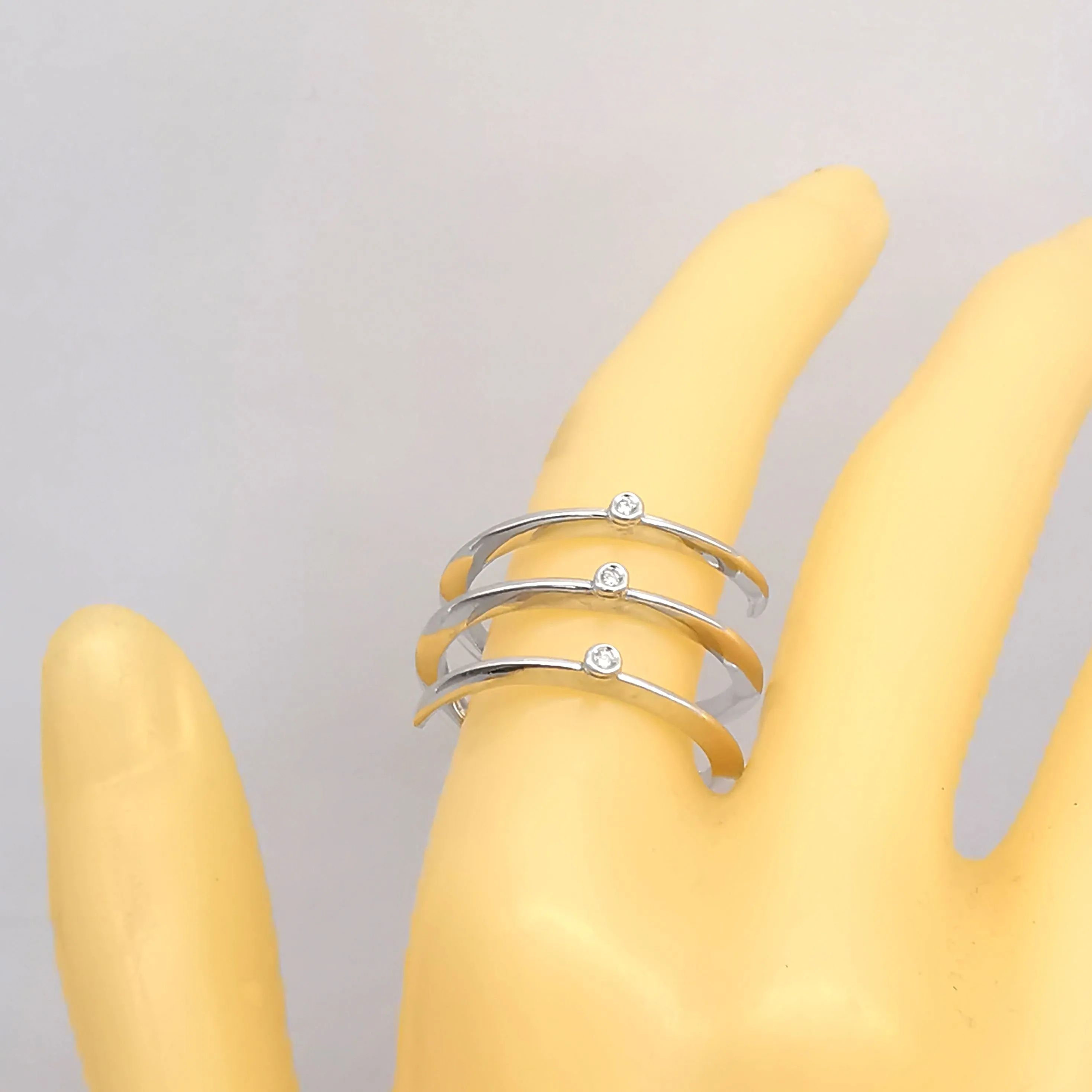 Bague en or et diamants sold by 58 Facettes product image thumbnail 3