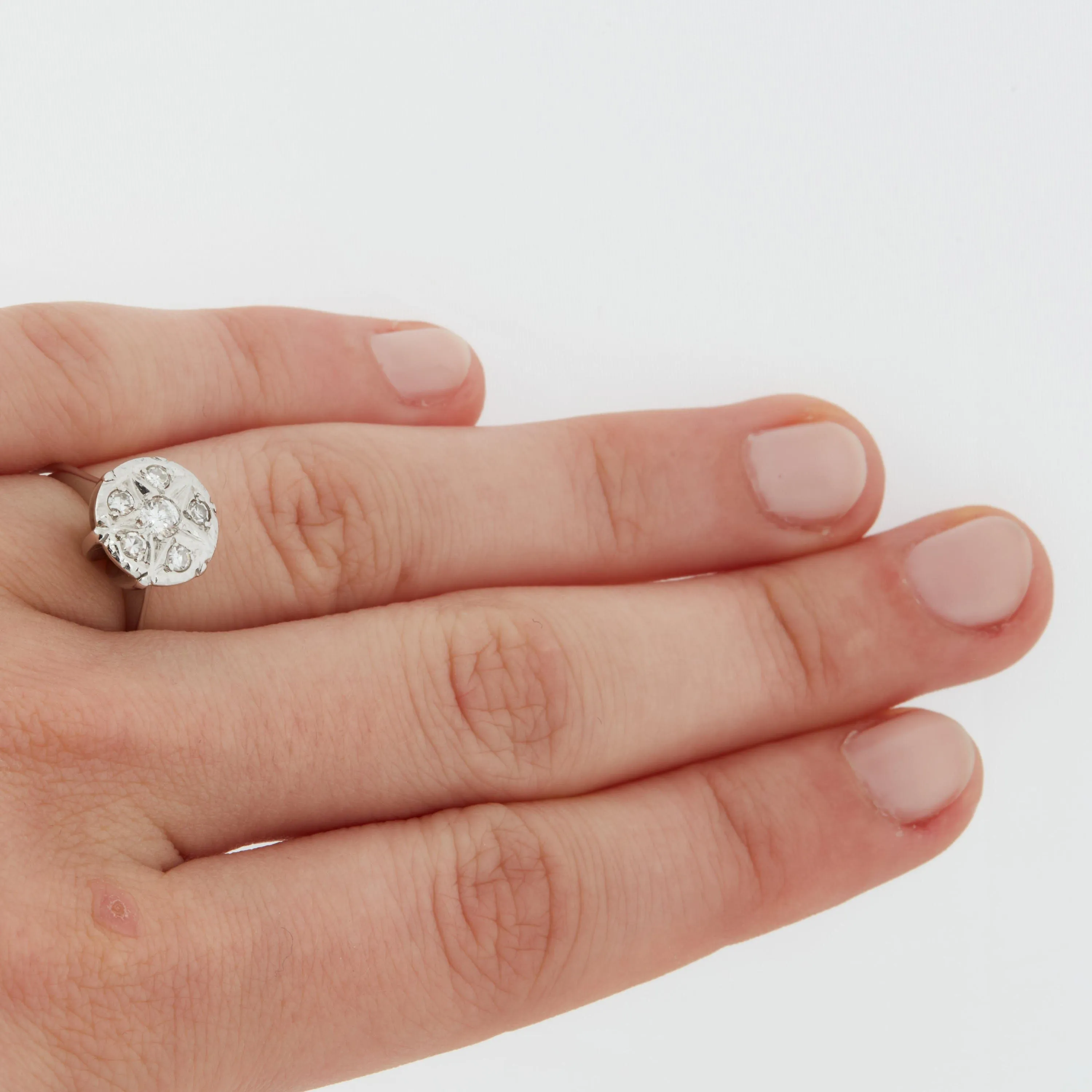 Bague en or blanc 18 carats sertie de diamants sold by 58 Facettes product image thumbnail 5