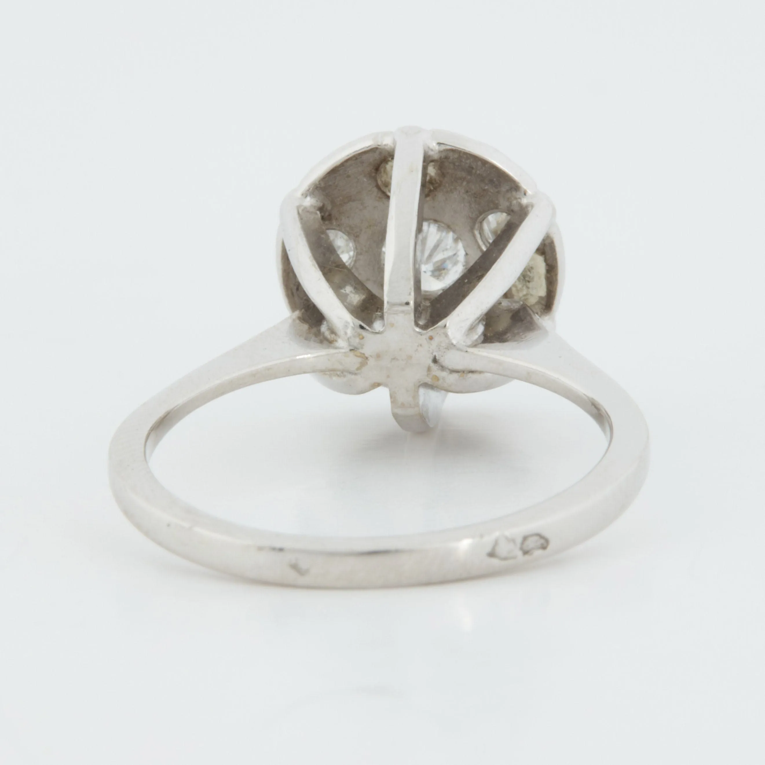 Bague en or blanc 18 carats sertie de diamants sold by 58 Facettes product image thumbnail 4