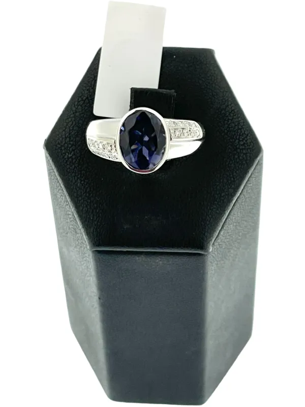 Bague cocktail en or blanc avec iolite et diamants sold by 58 Facettes
