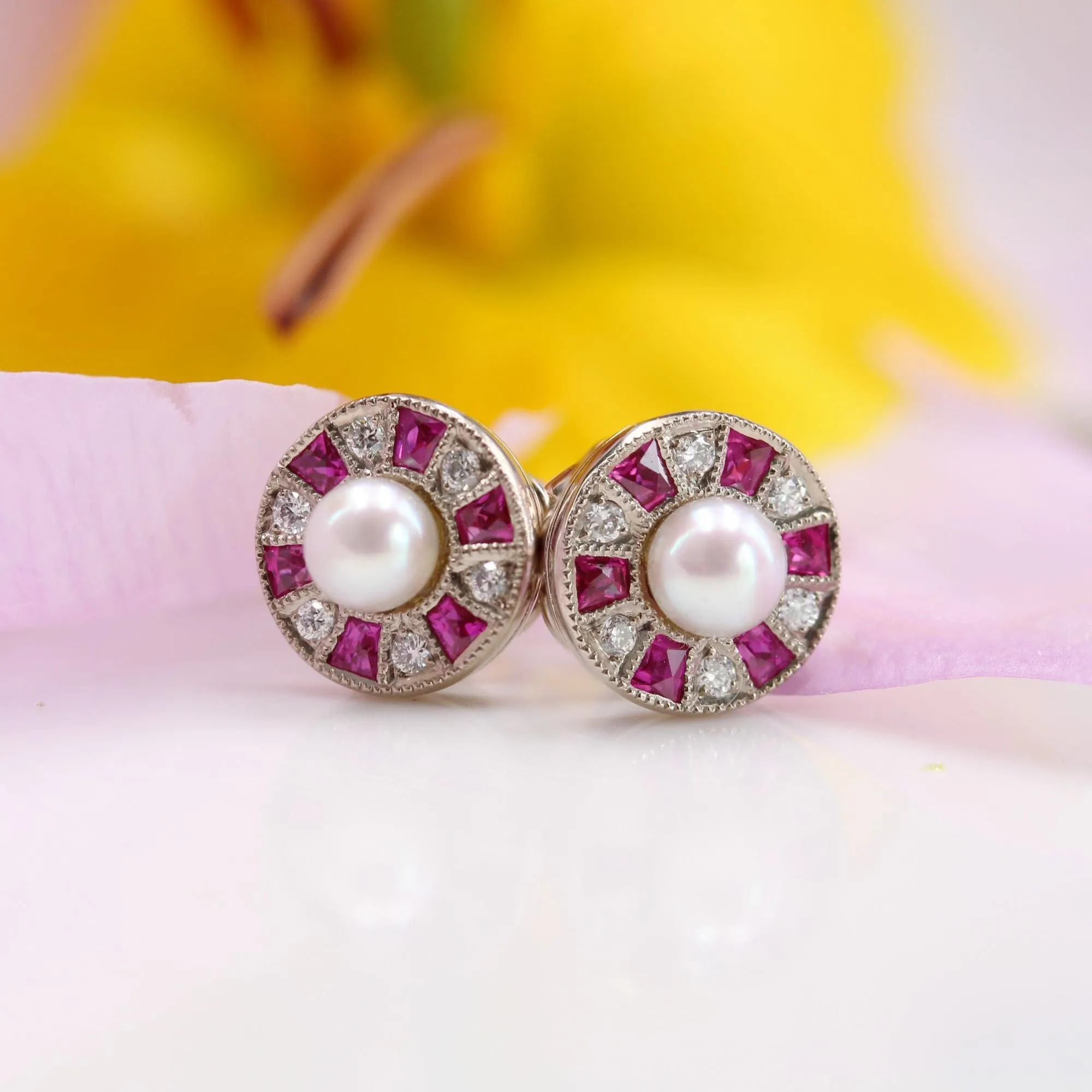 Boucles d'oreilles perles diamants et rubis calibrés sold by 58 Facettes product image thumbnail 3
