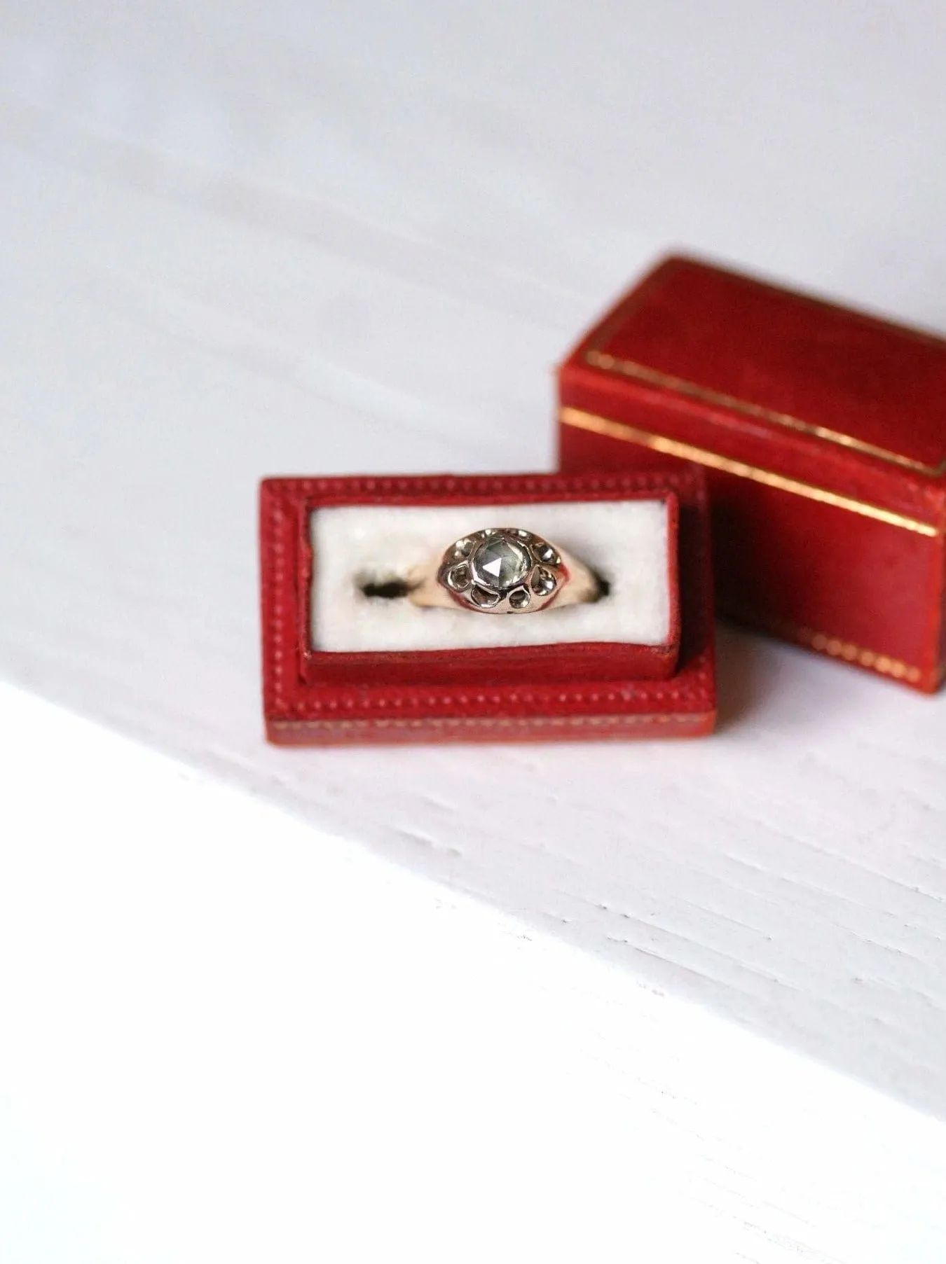 Bague jonc Victorienne ancienne en or et diamant sold by 58 Facettes product image thumbnail 4