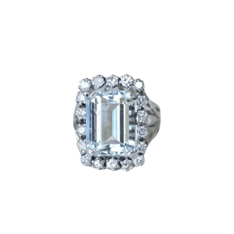 Bague Cocktail Aigue-Marine et Diamants sold by 58 Facettes