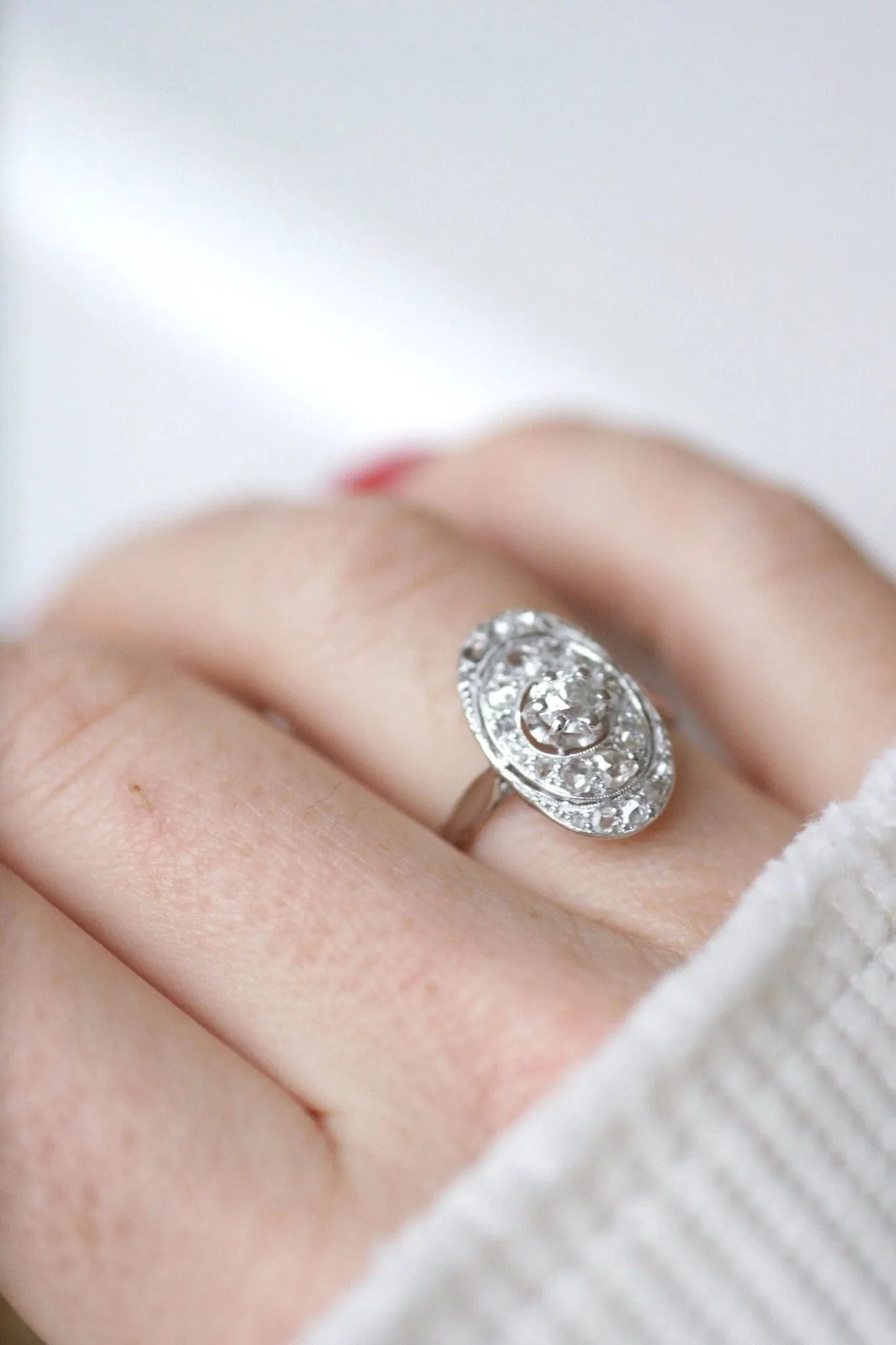 Bague Art Déco ovale or et diamants sold by 58 Facettes product image thumbnail 3