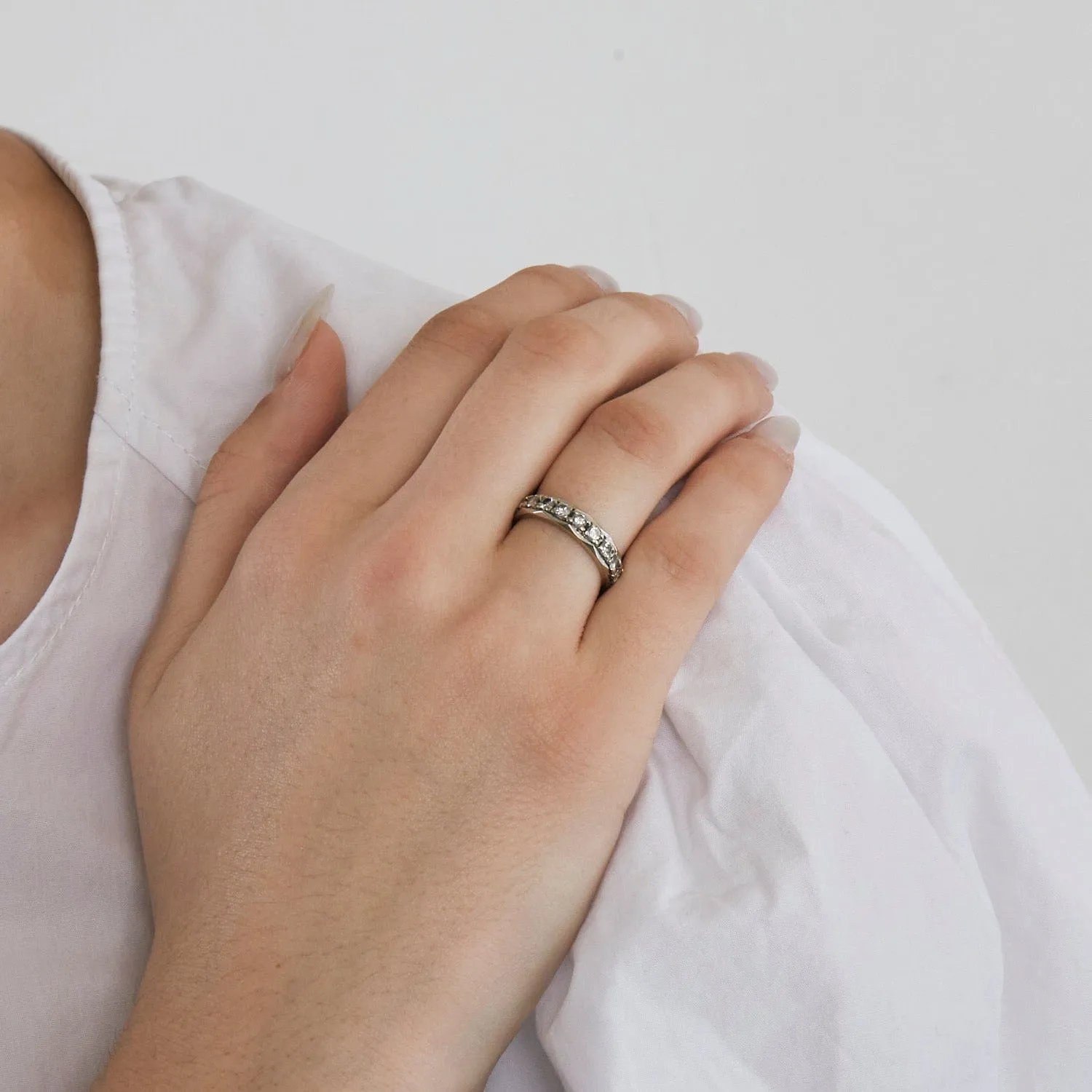 Alliance en or gris et diamants sold by 58 Facettes product image thumbnail 3