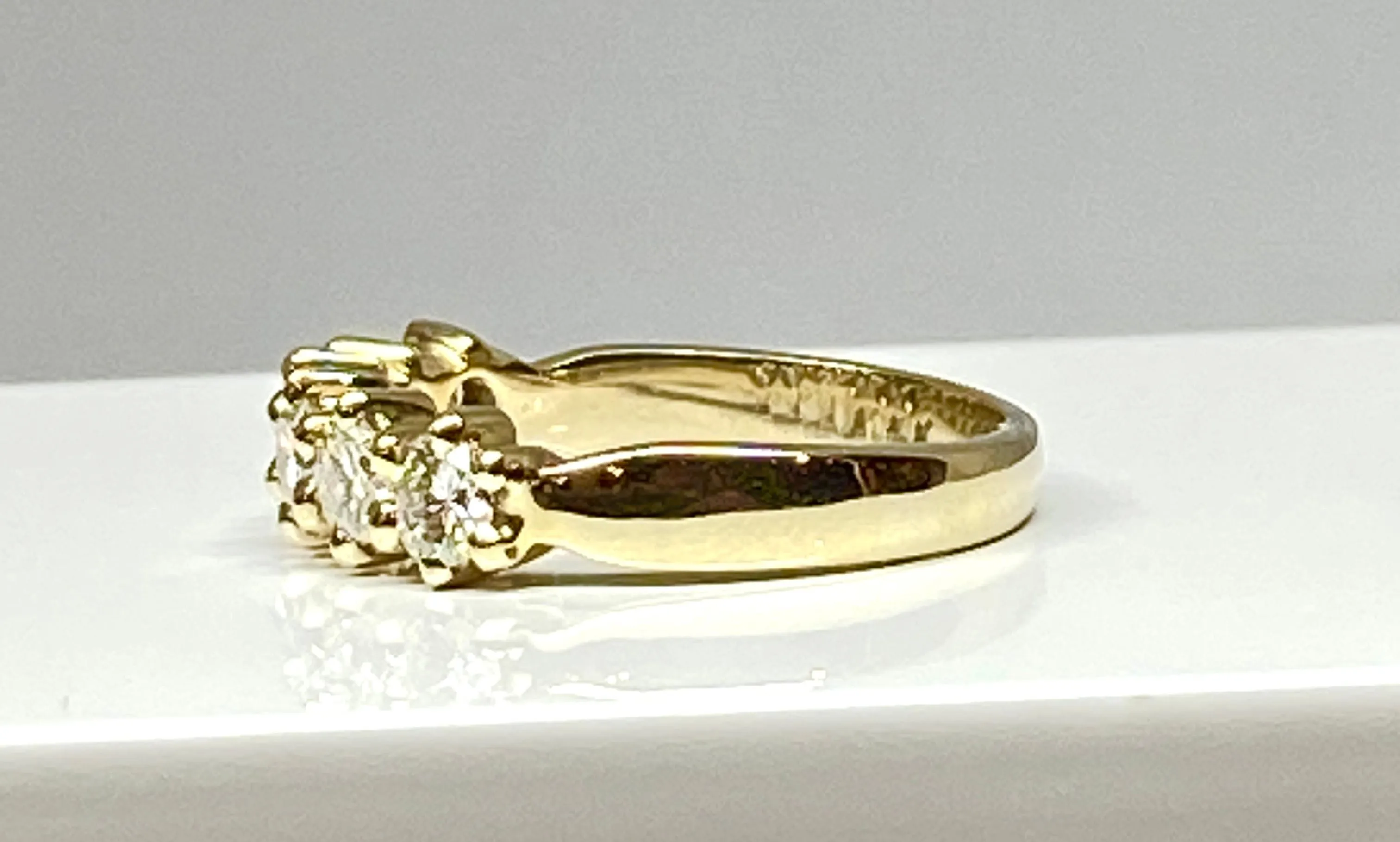 Demi alliance or jaune 6 diamants sold by 58 Facettes product image thumbnail 5