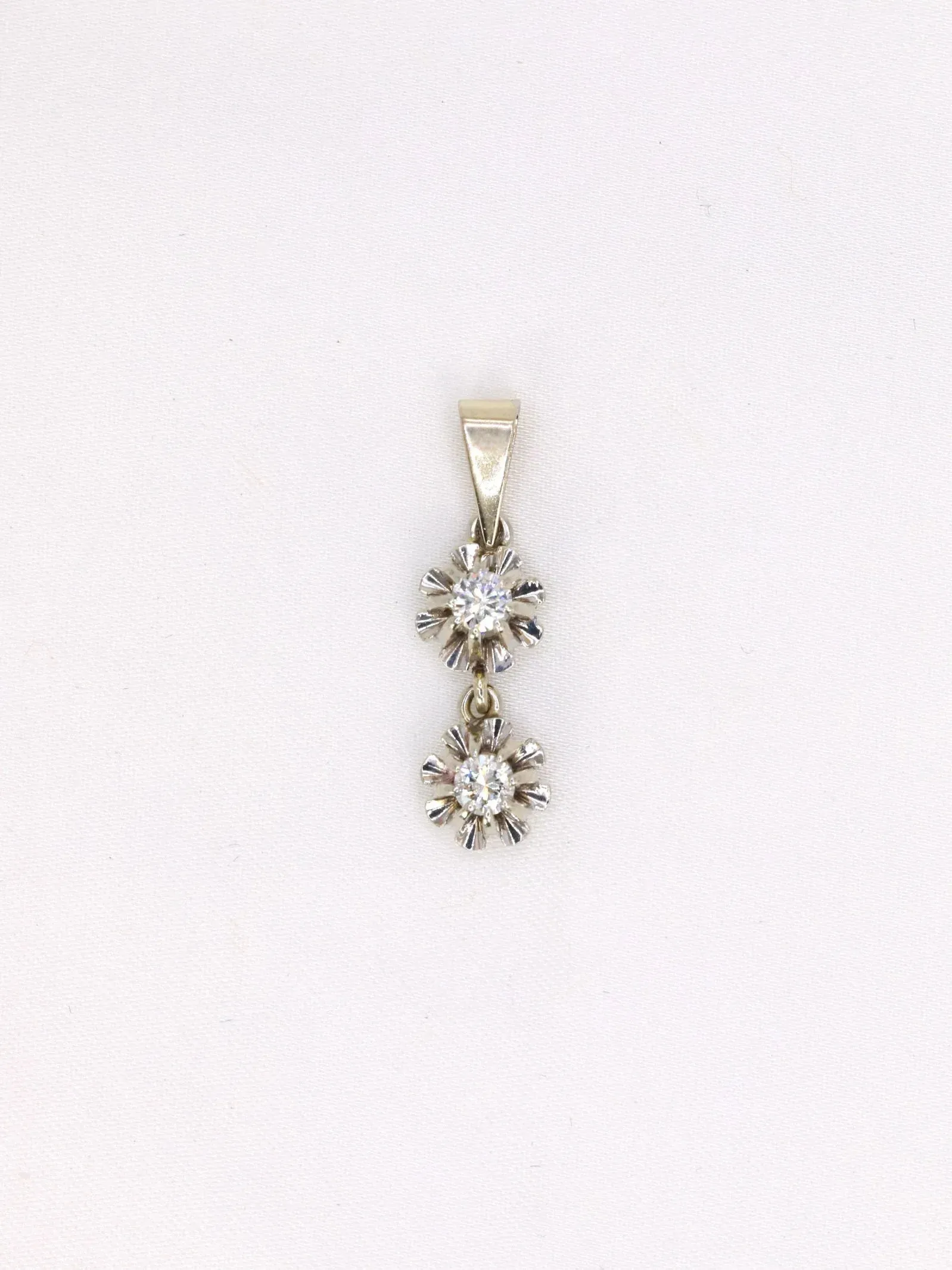 Pendentif or blanc diamants taille brillant 0,20 ct sold by 58 Facettes product image thumbnail 5