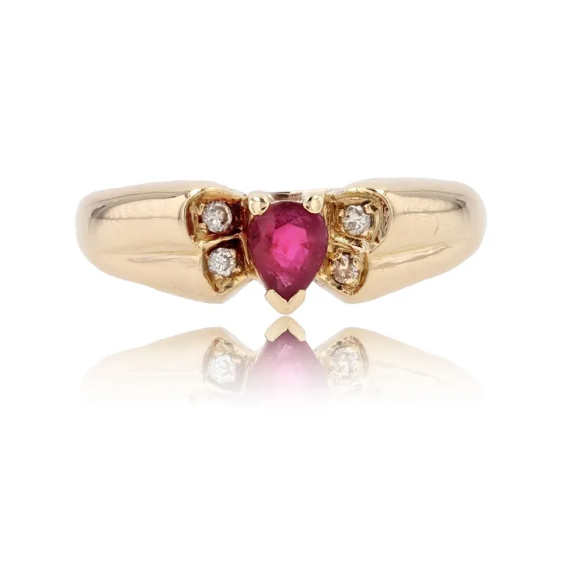 Bague moderne or jaune rubis diamants sold by 58 Facettes