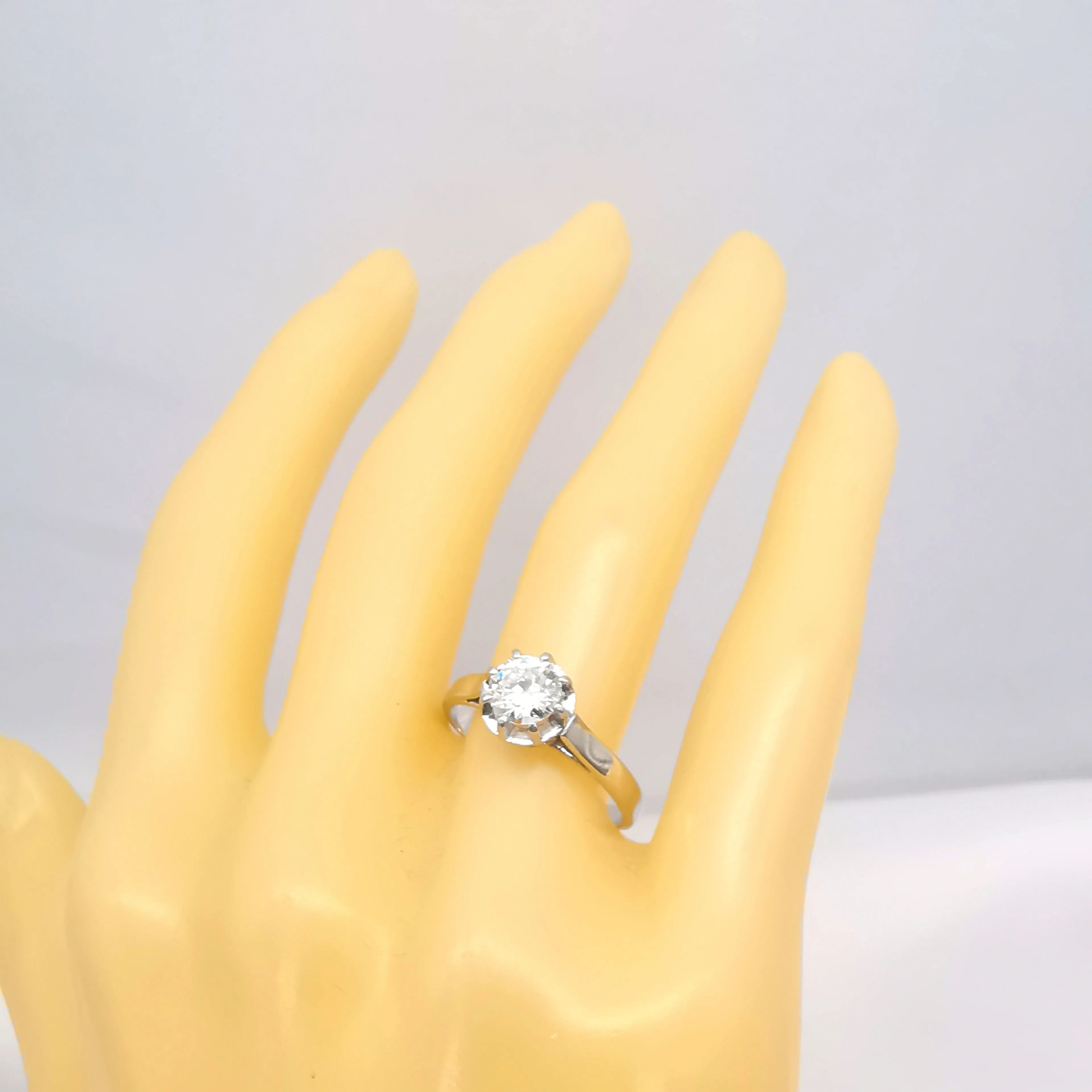 Solitaire or blanc et platine sertie d'un diamant sold by 58 Facettes product image thumbnail 3
