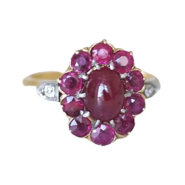 Bague marguerite rubis cabochon & diamants sold by 58 Facettes
