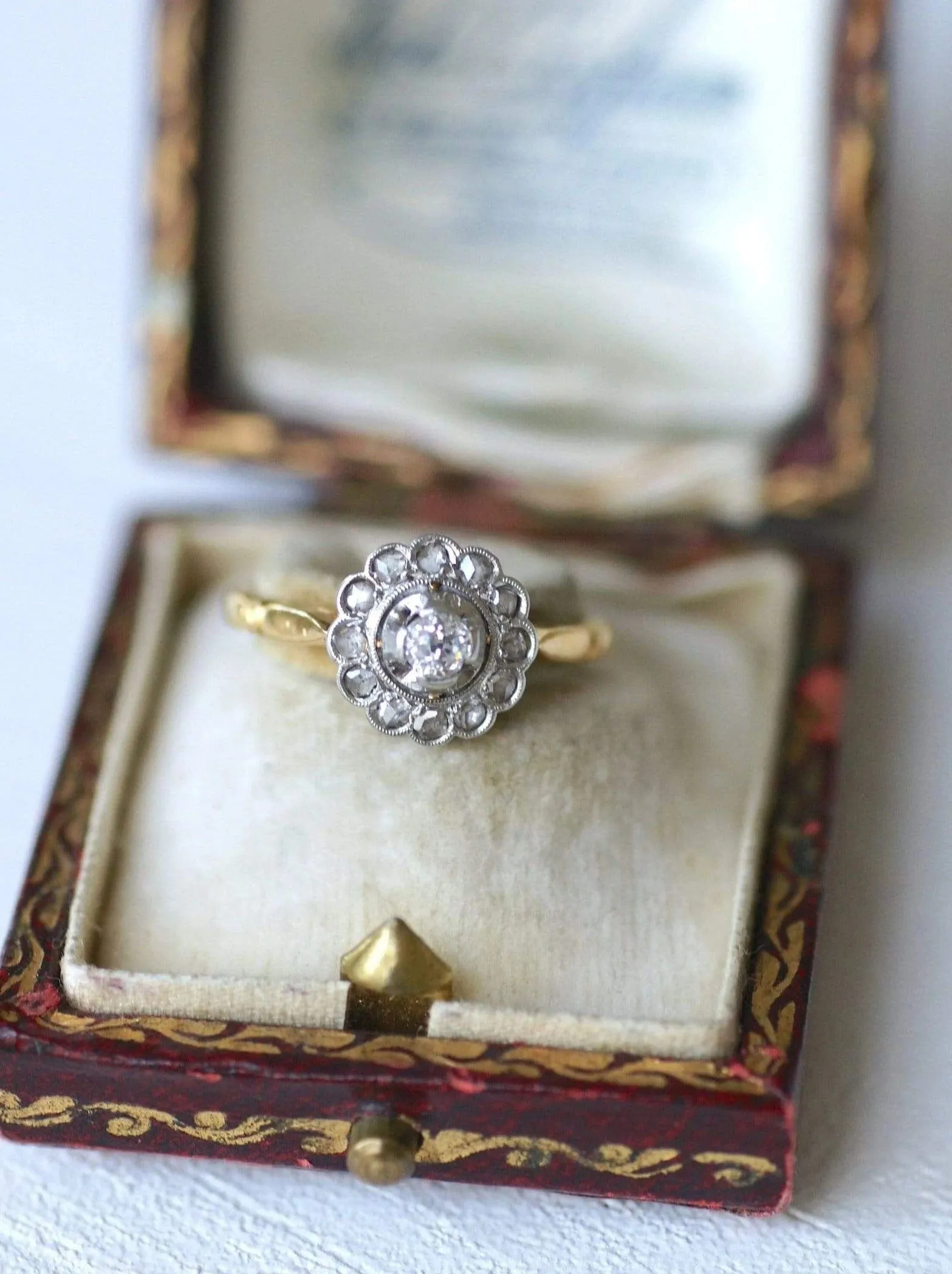 Bague marguerite ancienne diamants sold by 58 Facettes product image thumbnail 4