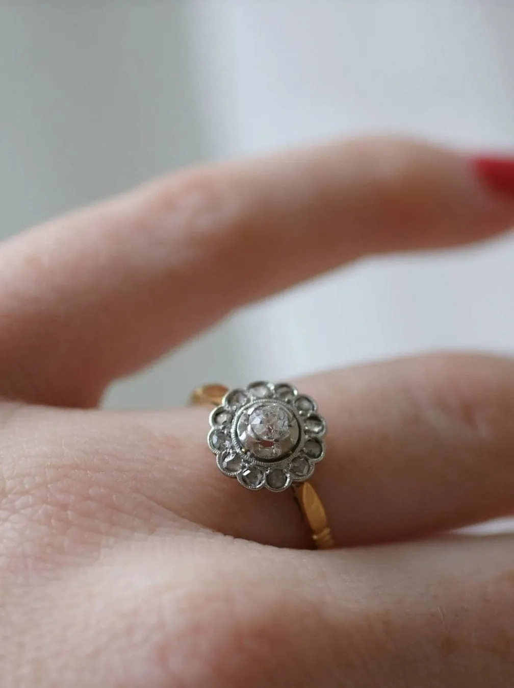 Bague marguerite ancienne diamants sold by 58 Facettes product image thumbnail 5