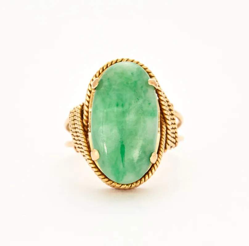 Bague en or jaune cabochon de jade sold by 58 Facettes