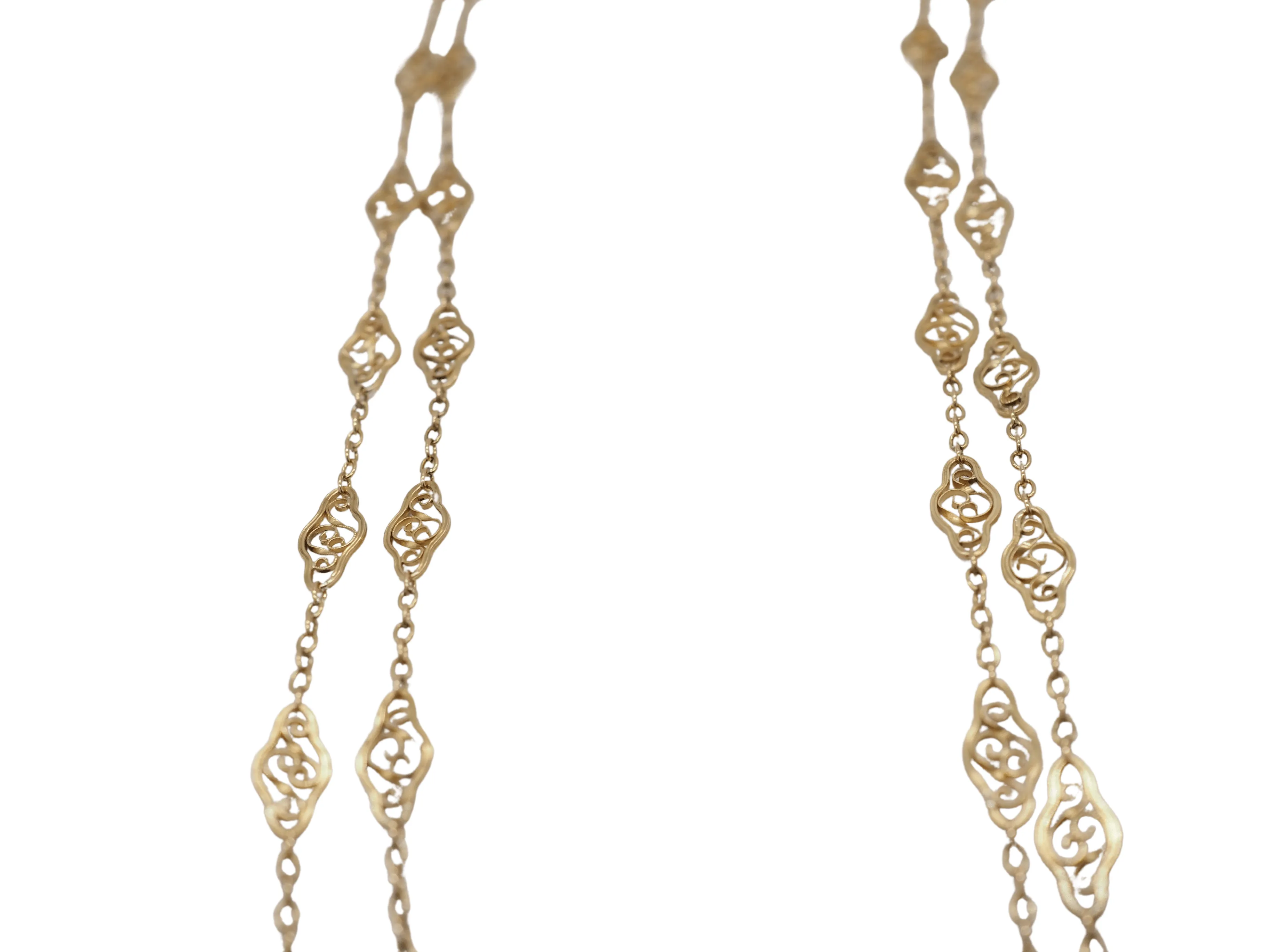 Long sautoir or jaune ancien en filigrane sold by 58 Facettes