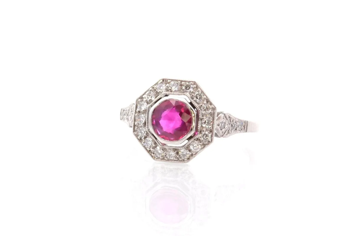Bague art déco platine rubis et diamants sold by 58 Facettes