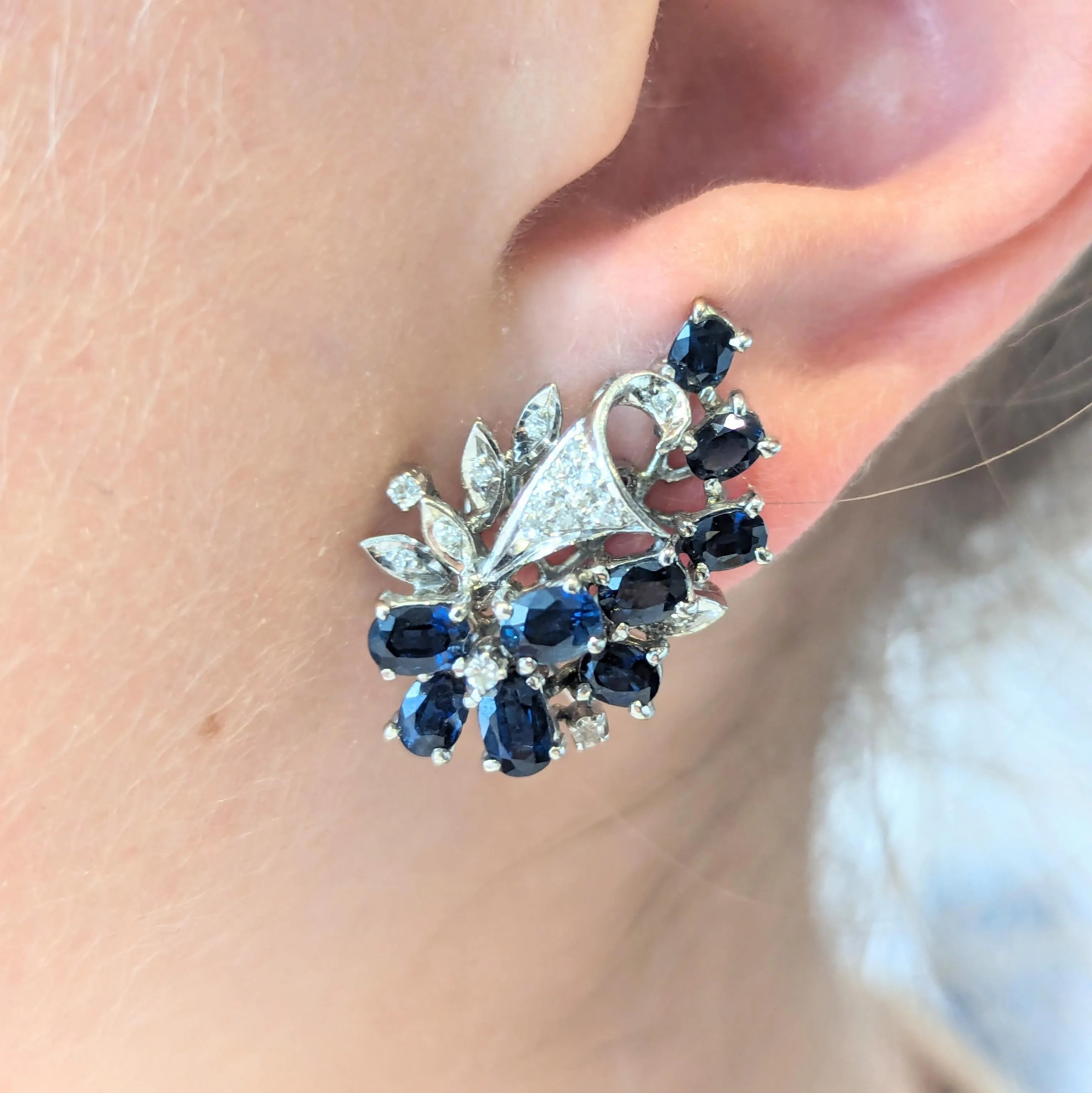 Boucles d'oreilles or blanc, diamants et saphirs sold by 58 Facettes product image thumbnail 2