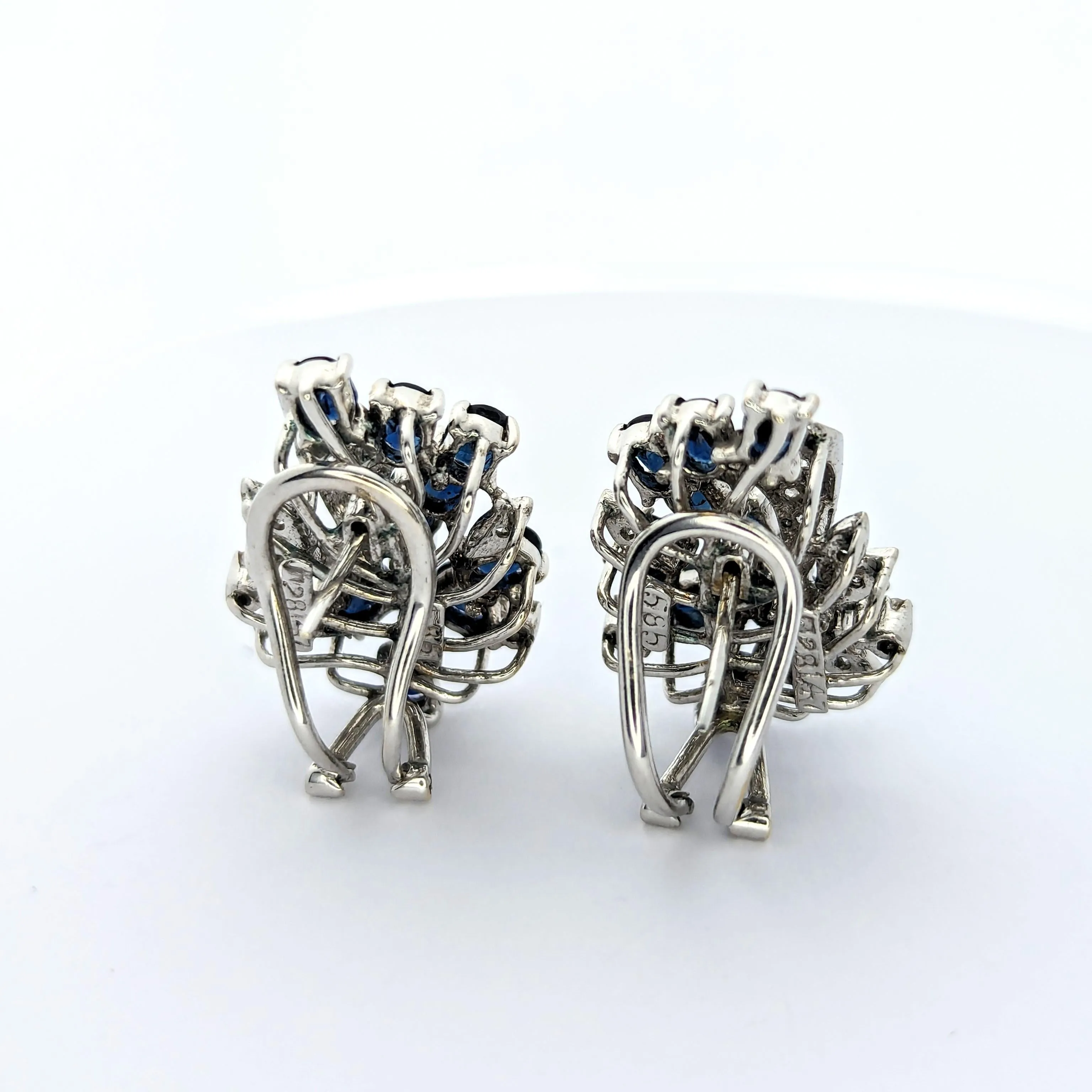 Boucles d'oreilles or blanc, diamants et saphirs sold by 58 Facettes product image thumbnail 3