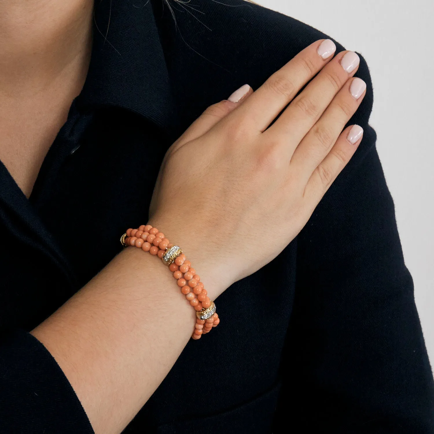 VAN CLEEF & ARPELS – Bracelet or jaune corail et diamants sold by 58 Facettes product image thumbnail 2