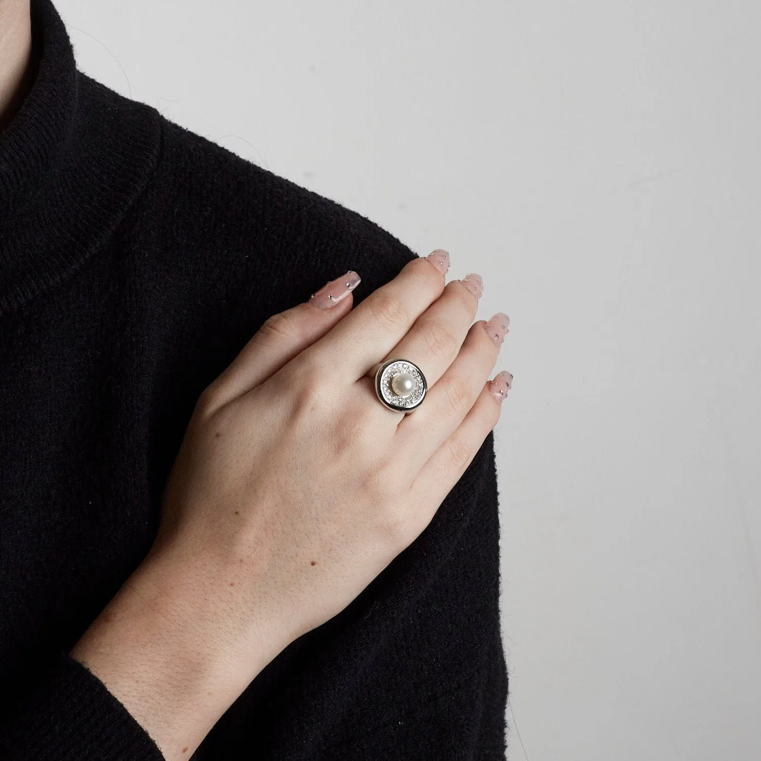 Bague diamants et perle sold by 58 Facettes product image thumbnail 2