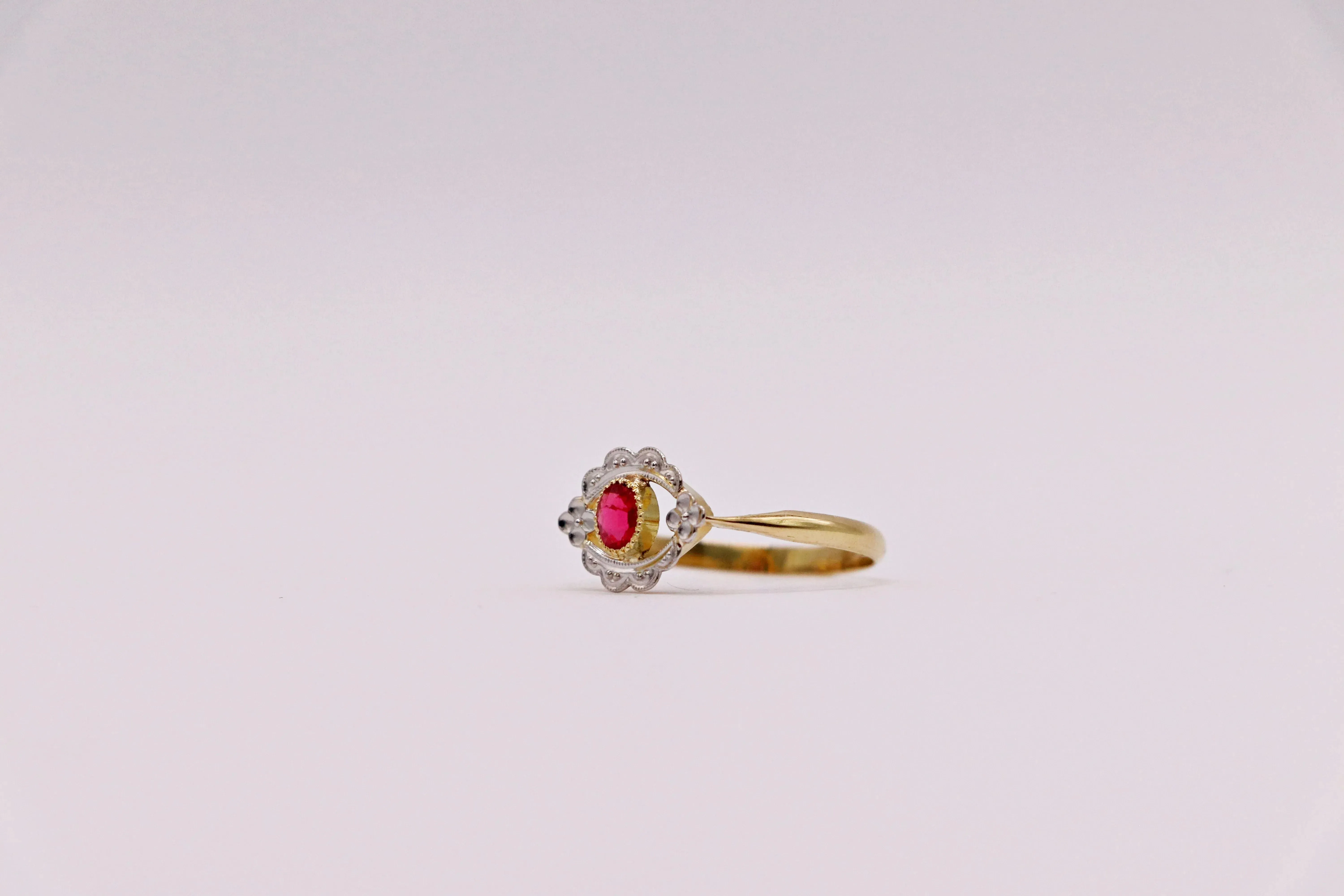 Bague ancienne stylisée, rubis sold by 58 Facettes product image thumbnail 4