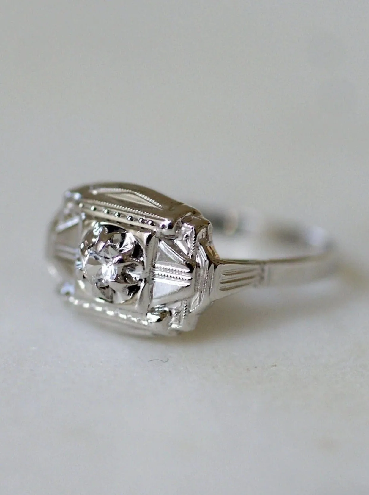 Bague Art Déco, Carrée, Diamant sold by 58 Facettes product image thumbnail 4