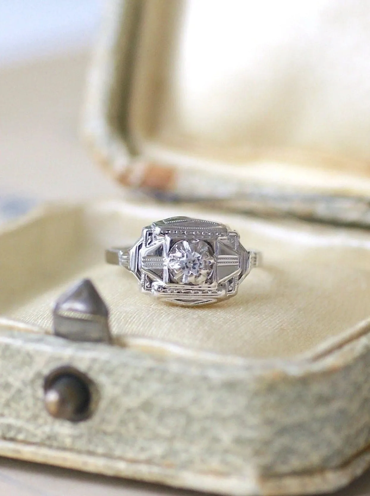 Bague Art Déco, Carrée, Diamant sold by 58 Facettes product image thumbnail 3