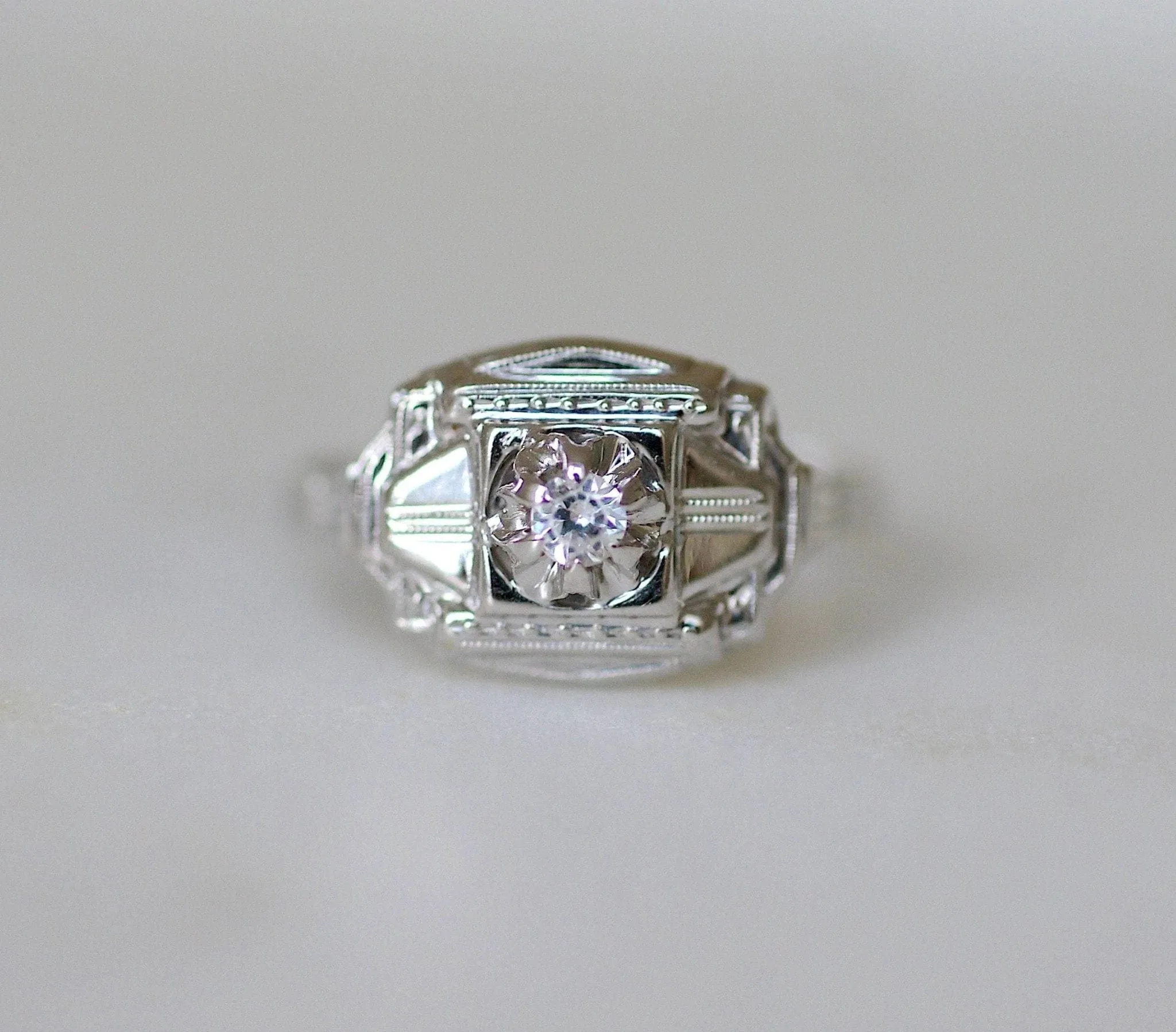 Bague Art Déco, Carrée, Diamant sold by 58 Facettes product image thumbnail 2