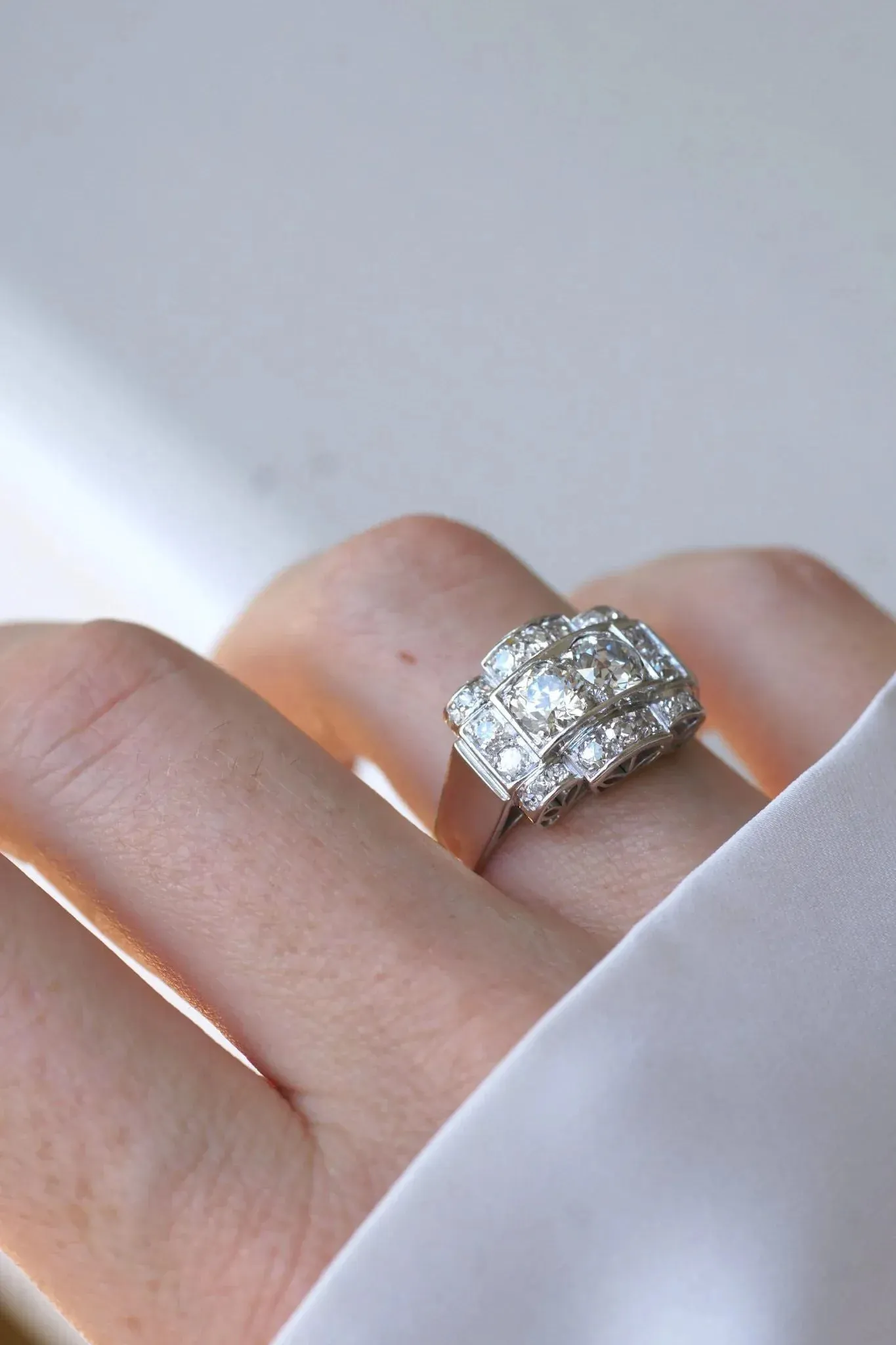 Bague Tank Art déco diamants sur or blanc et platine sold by 58 Facettes product image thumbnail 2