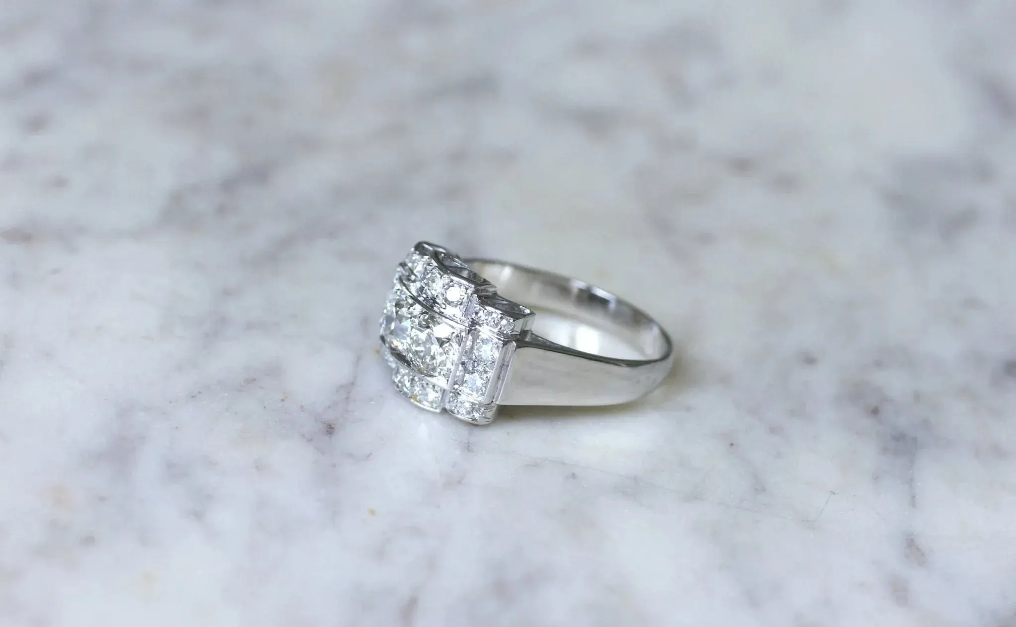 Bague Tank Art déco diamants sur or blanc et platine sold by 58 Facettes product image thumbnail 5