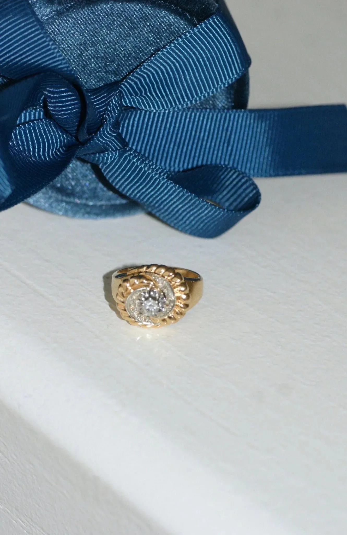 Bague tourbillon vintage or rose et diamants sold by 58 Facettes product image thumbnail 4