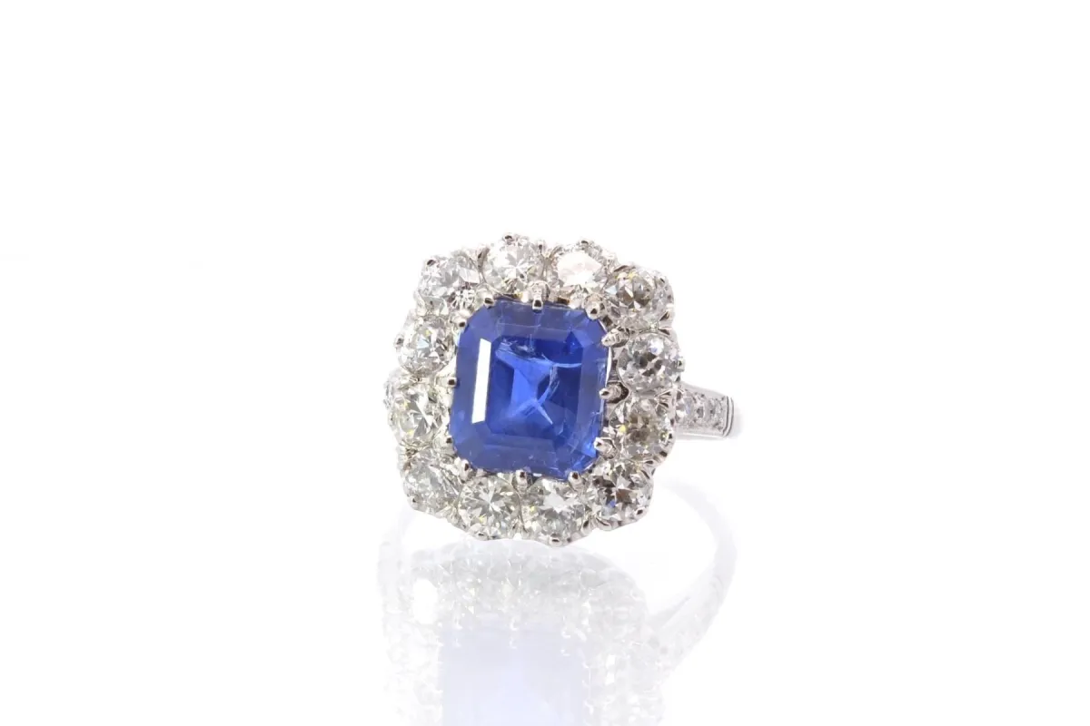 Bague saphir naturel non chauffé et diamants en platine sold by 58 Facettes