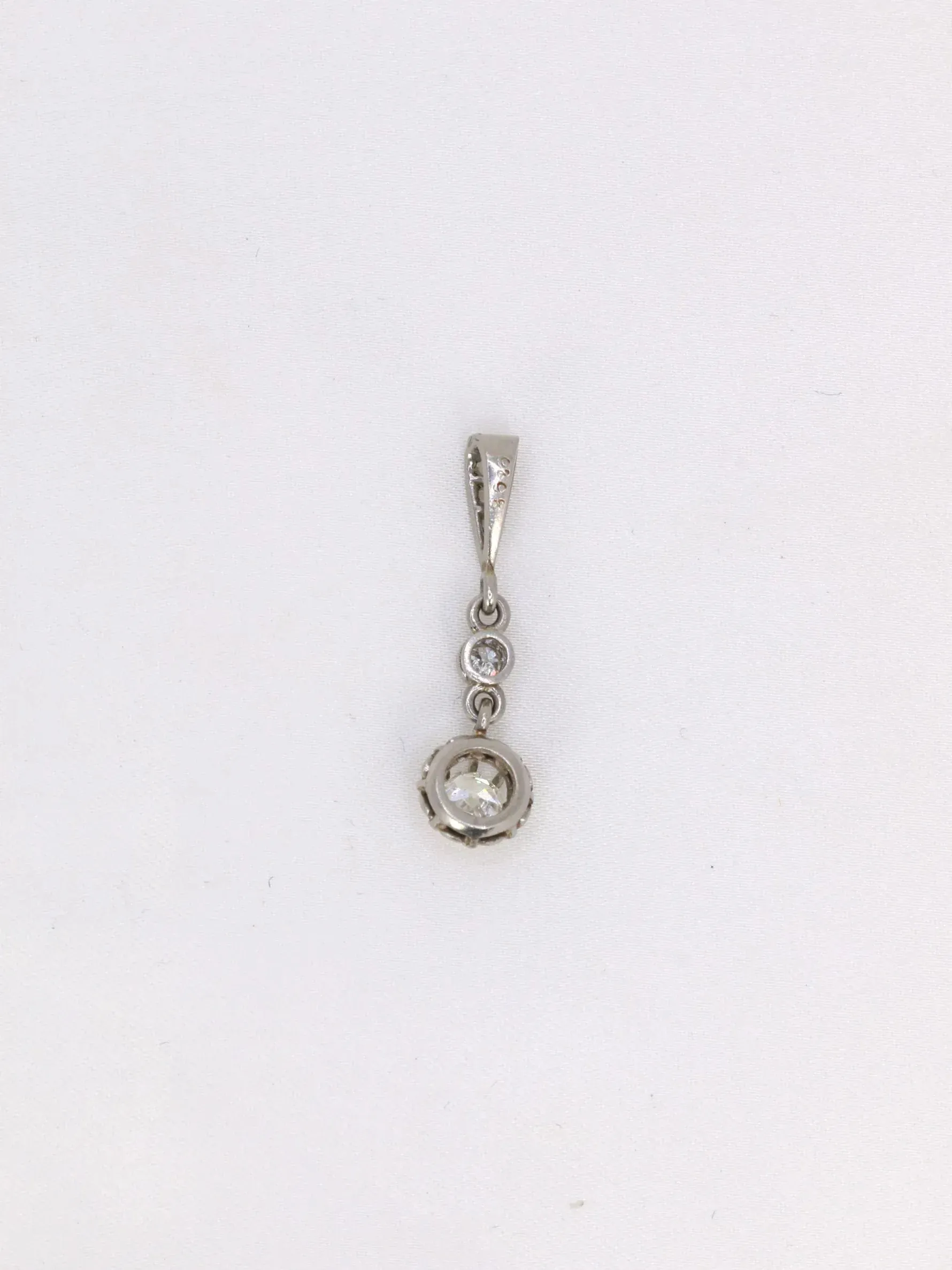 Pendentif ancien platine diamants 0,34 ct sold by 58 Facettes product image thumbnail 3