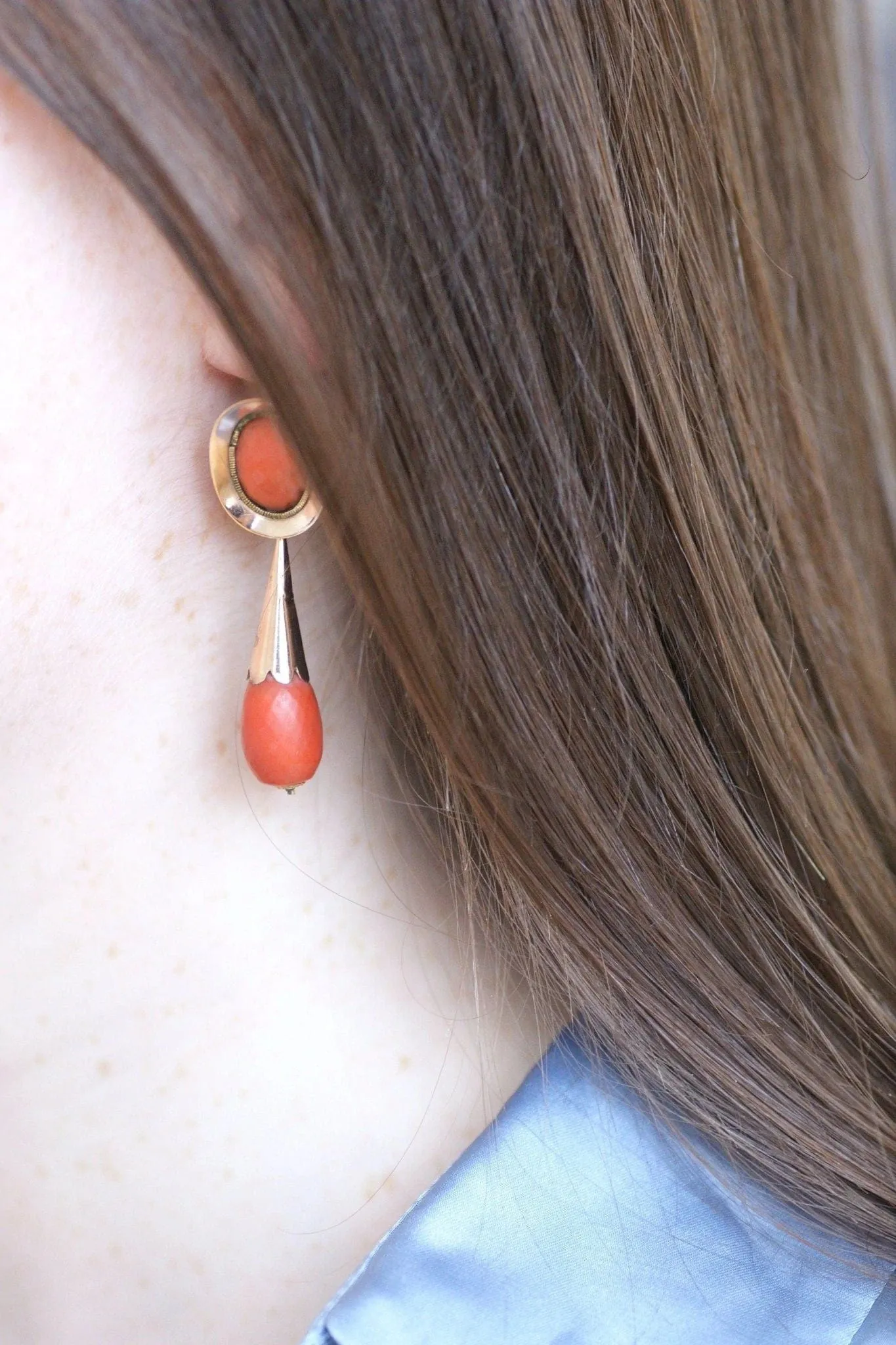 Boucles d'oreilles gouttes anciennes corail sold by 58 Facettes product image thumbnail 3