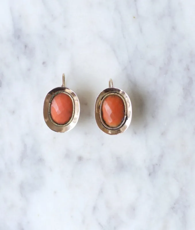 Boucles d'oreilles gouttes anciennes corail sold by 58 Facettes