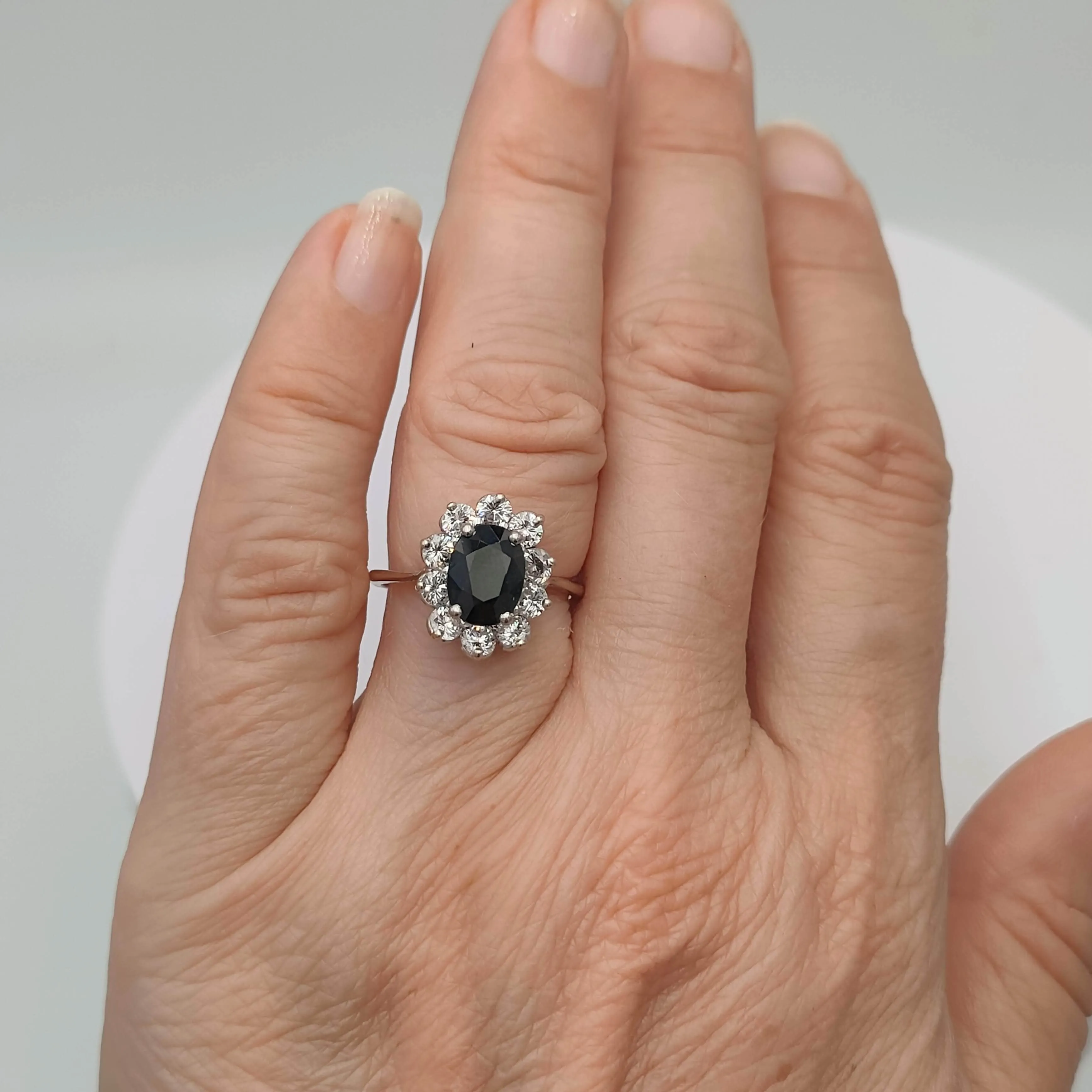 Bague Pompadour vintage or gris, saphir et diamants sold by 58 Facettes product image thumbnail 2