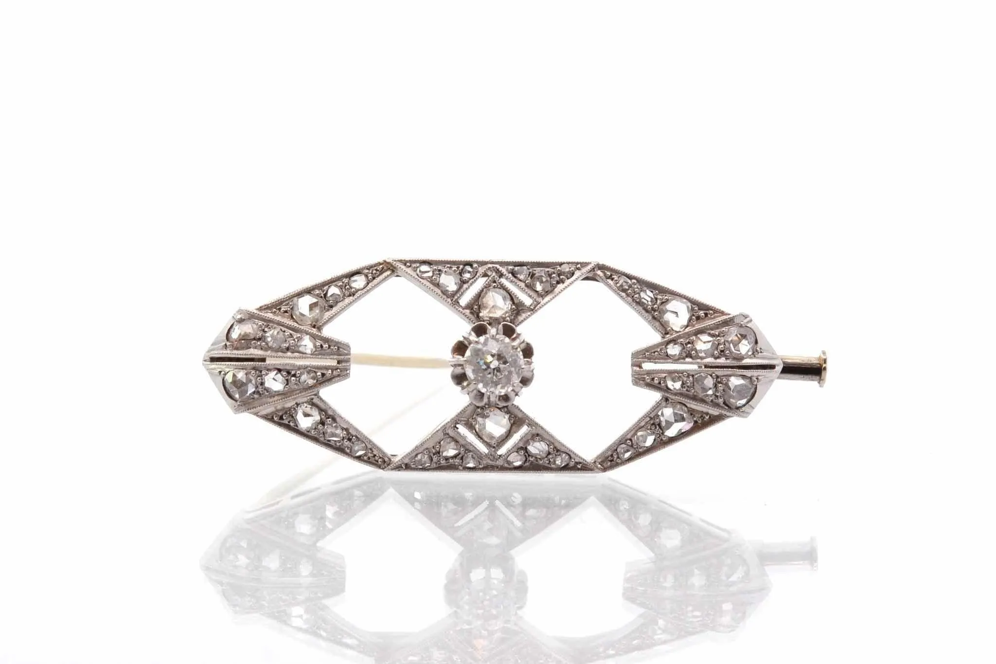 Broche Art Déco diamants en or et platine sold by 58 Facettes