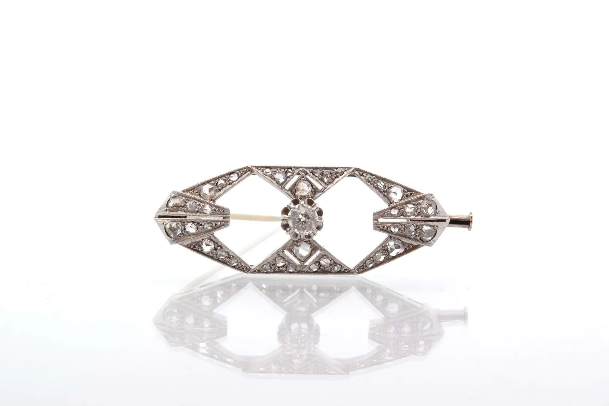 Broche Art Déco diamants en or et platine sold by 58 Facettes product image thumbnail 2