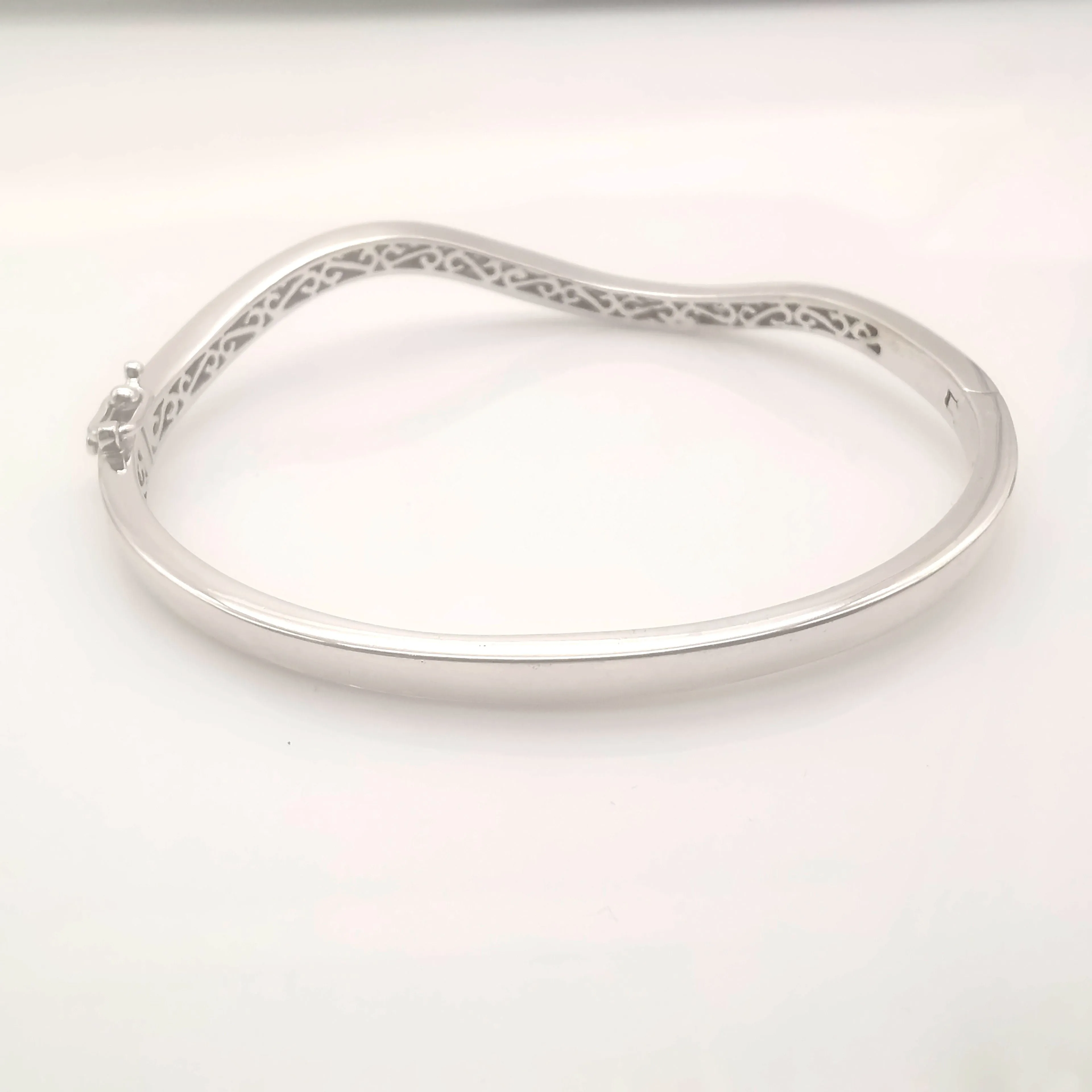 Bracelet en or blanc et diamants sold by 58 Facettes product image thumbnail 4