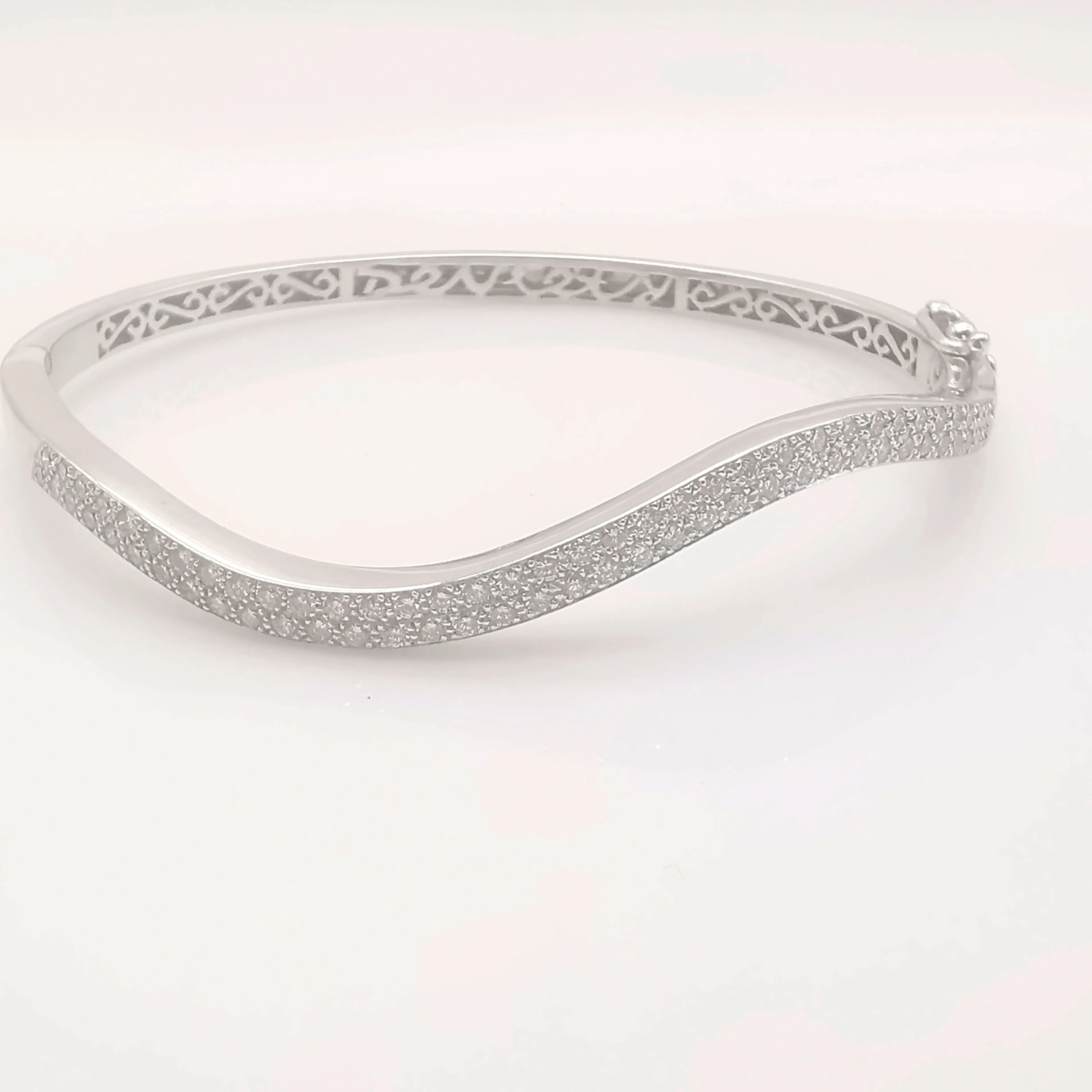 Bracelet en or blanc et diamants sold by 58 Facettes product image thumbnail 5
