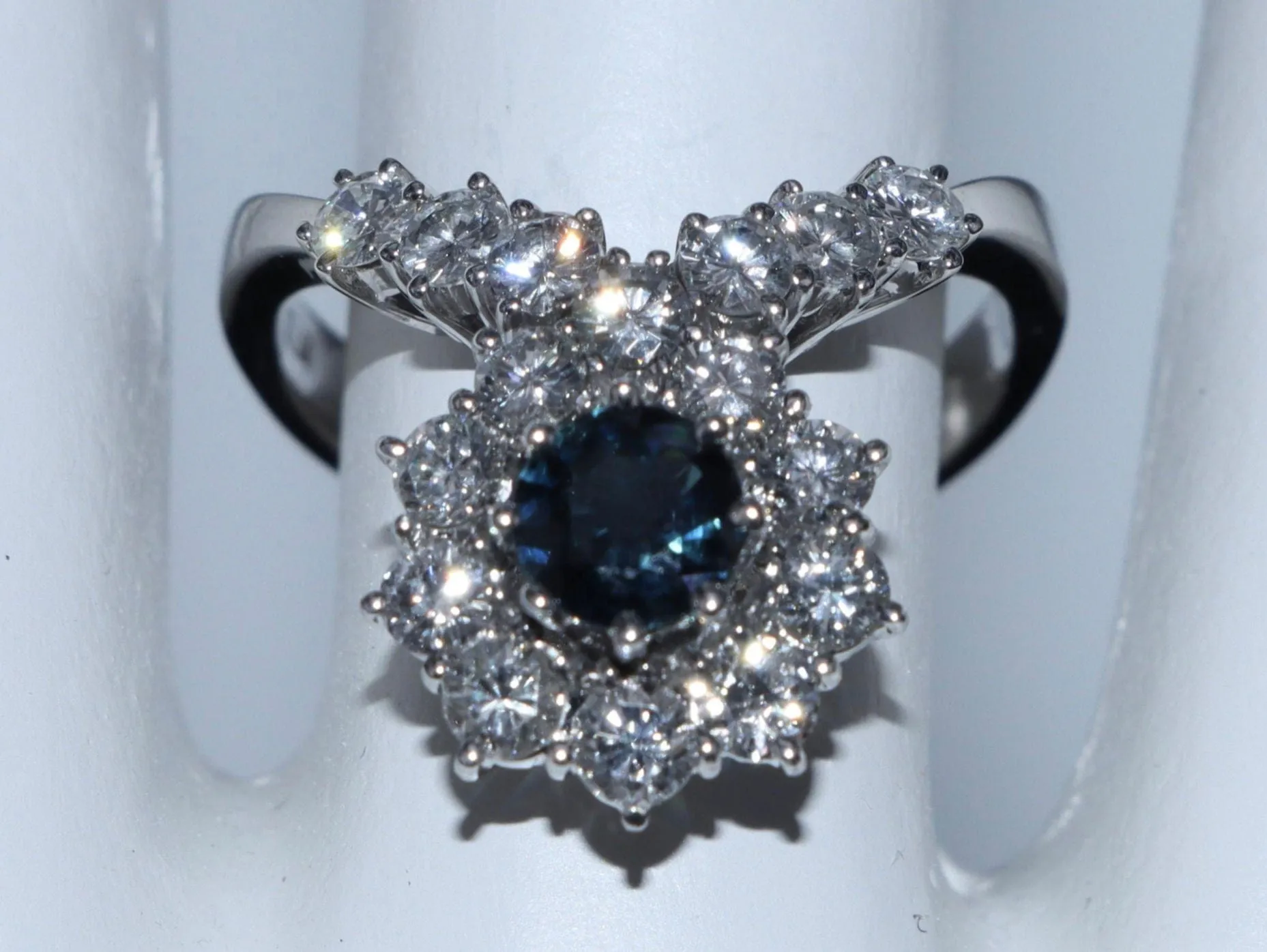 Bague en or blanc avec saphir et diamant sold by 58 Facettes