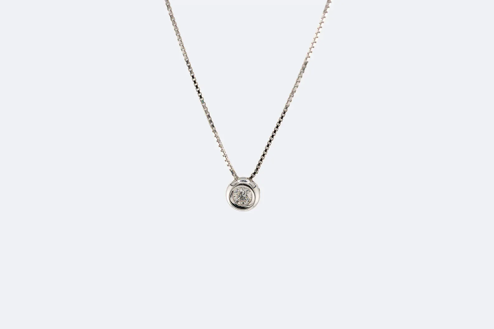 Collana in oro bianco con punto luce sold by 58 Facettes product image thumbnail 3