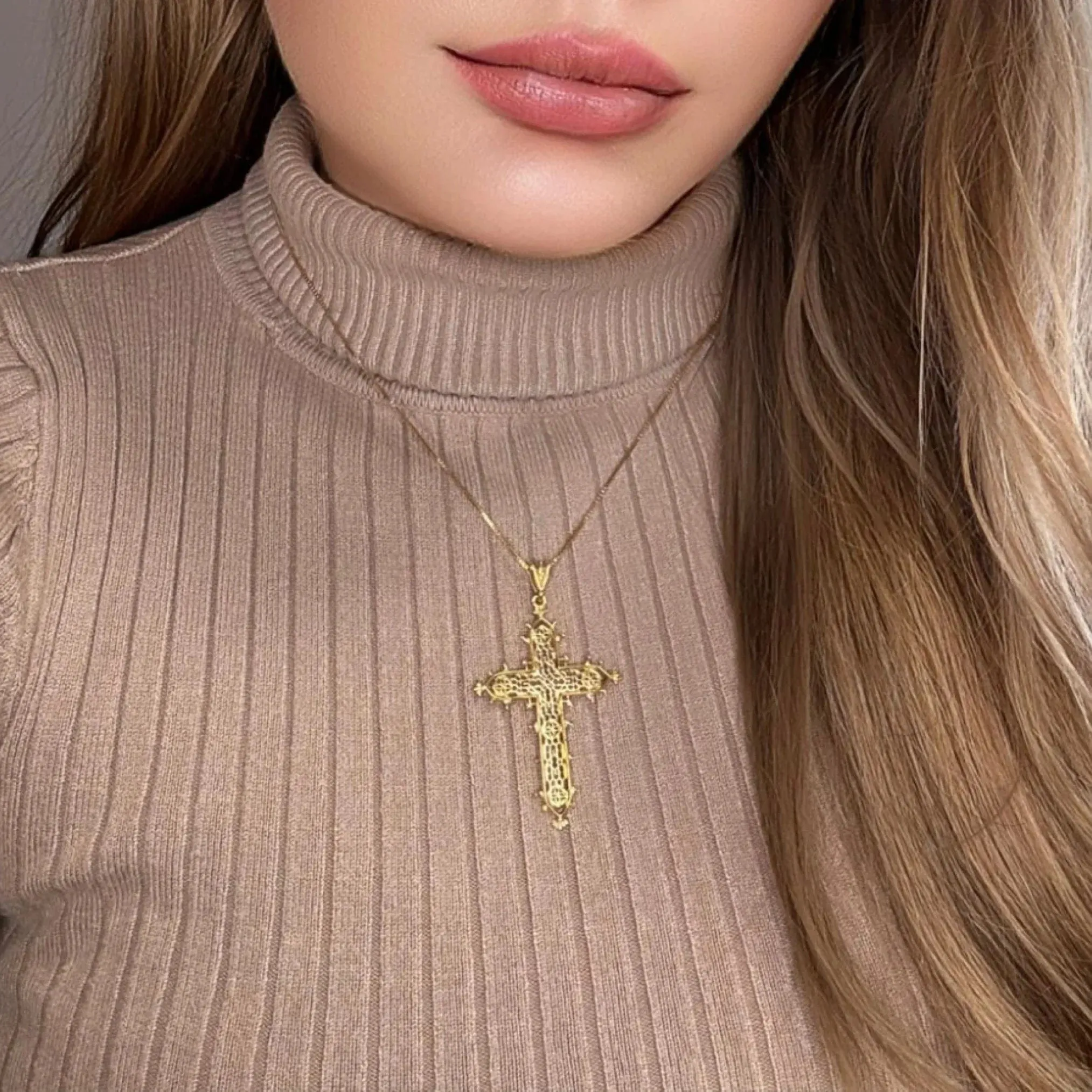 Pendentif Croix or jaune sold by 58 Facettes product image thumbnail 2