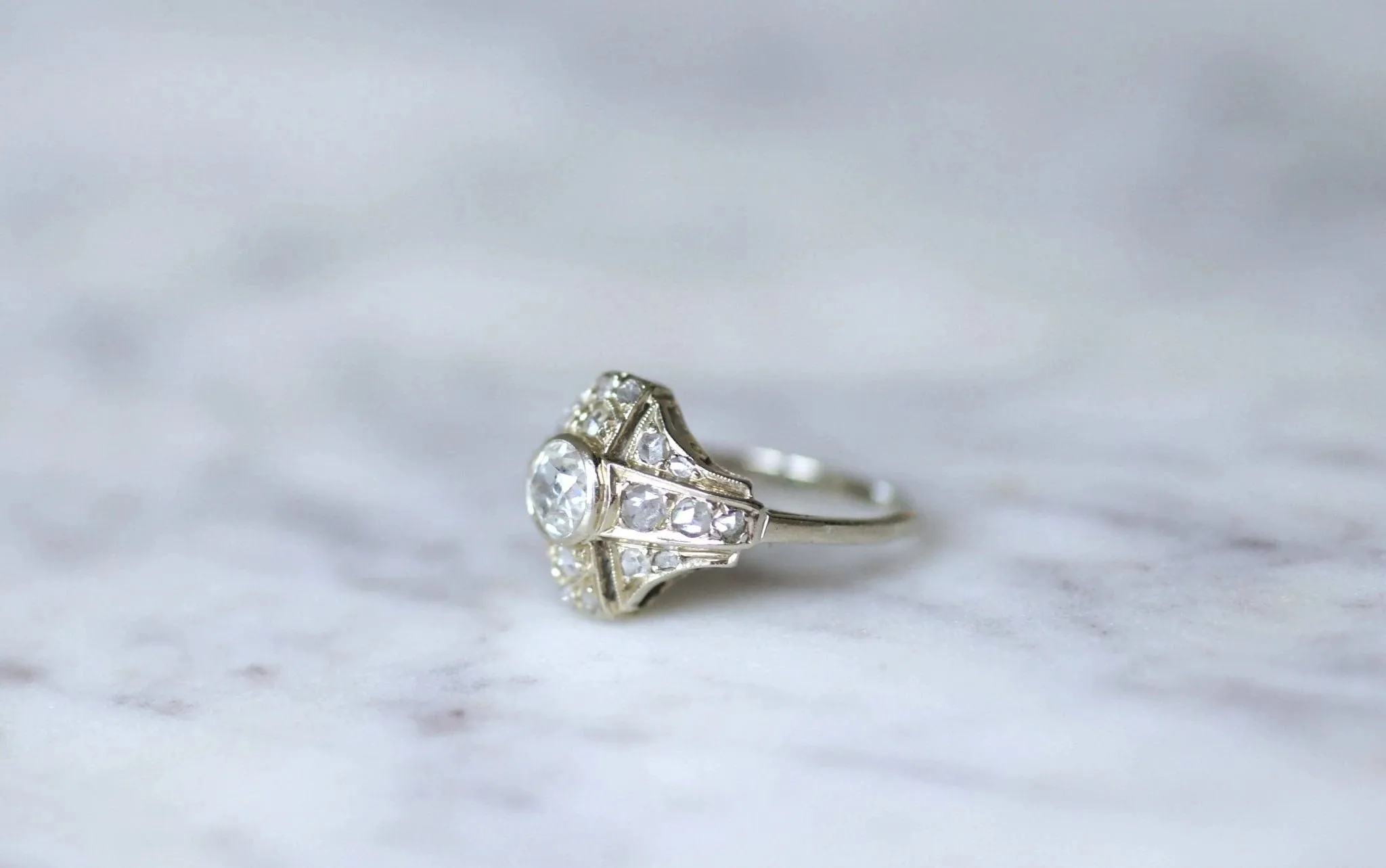 Bague dôme Art Déco diamants sold by 58 Facettes product image thumbnail 5