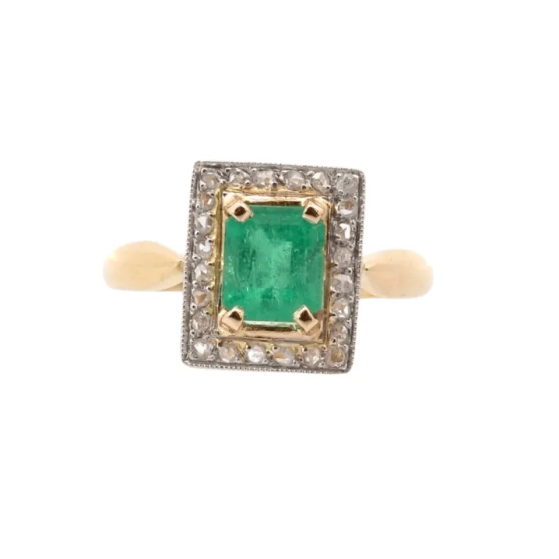 Bague Or jaune Platine Emeraude et roses de Diamants sold by 58 Facettes