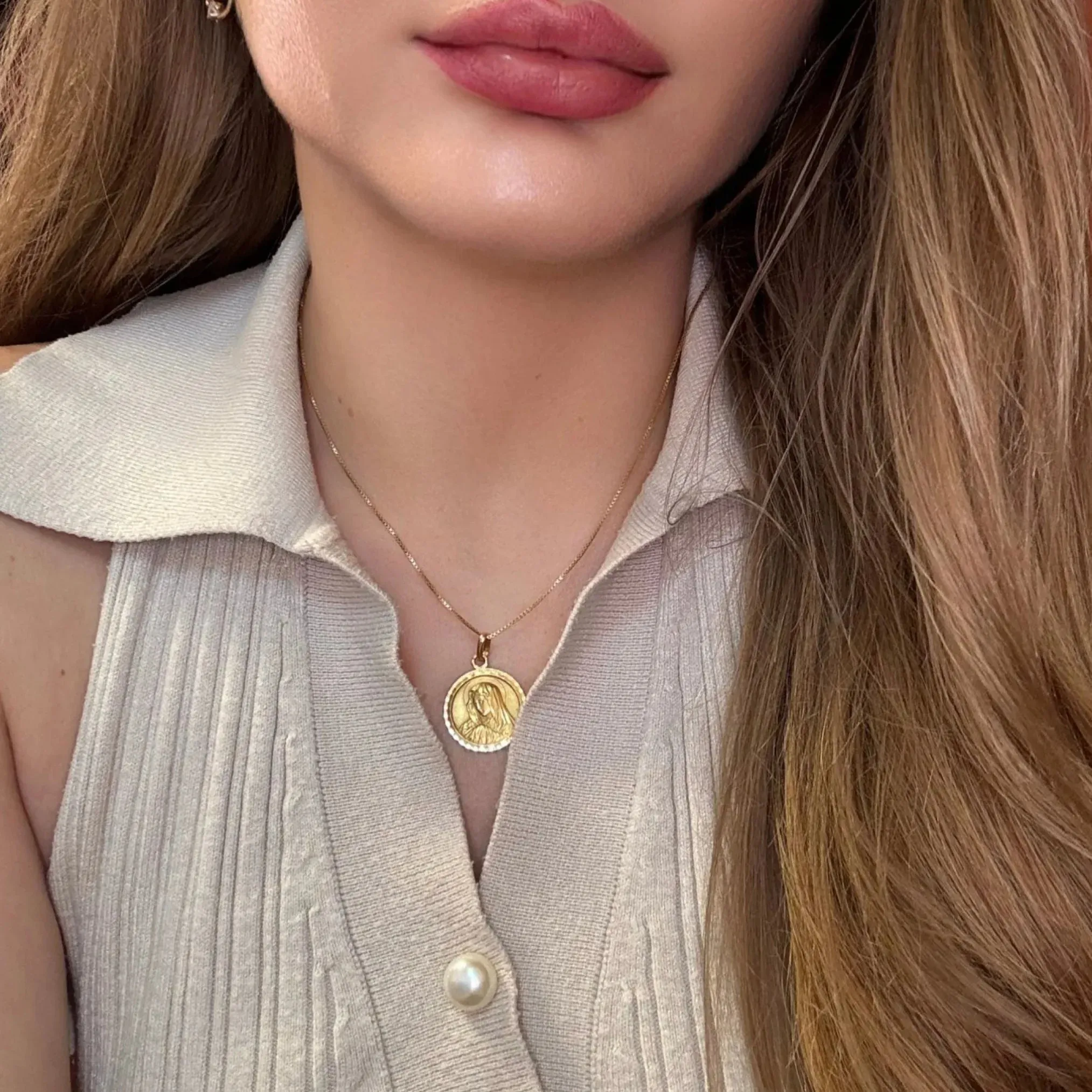 Médaille Marie or jaune sold by 58 Facettes product image thumbnail 2