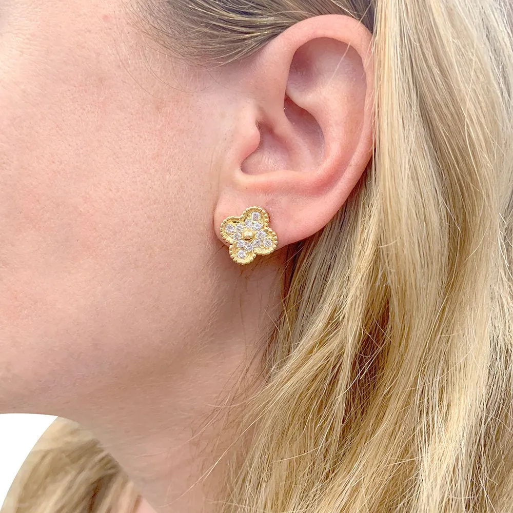 Boucles d'oreilles Van Cleef & Arpels, "Vintage Alhambra", or jaune, diamants. sold by 58 Facettes product image thumbnail 5