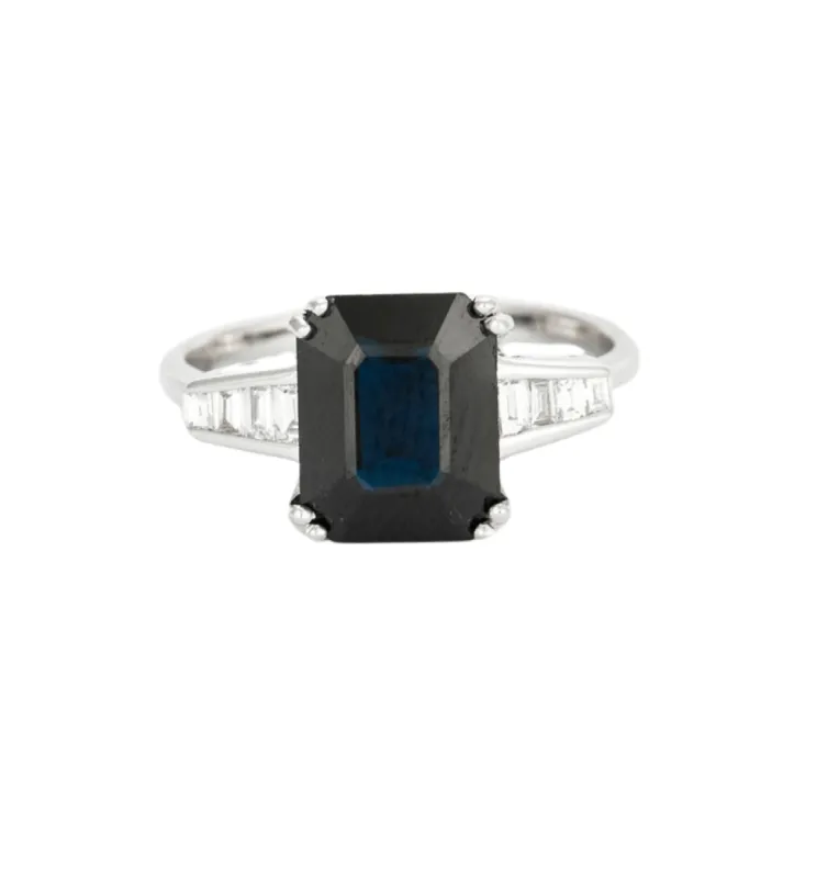 Bague style Art déco en or blanc saphir et diamants sold by 58 Facettes
