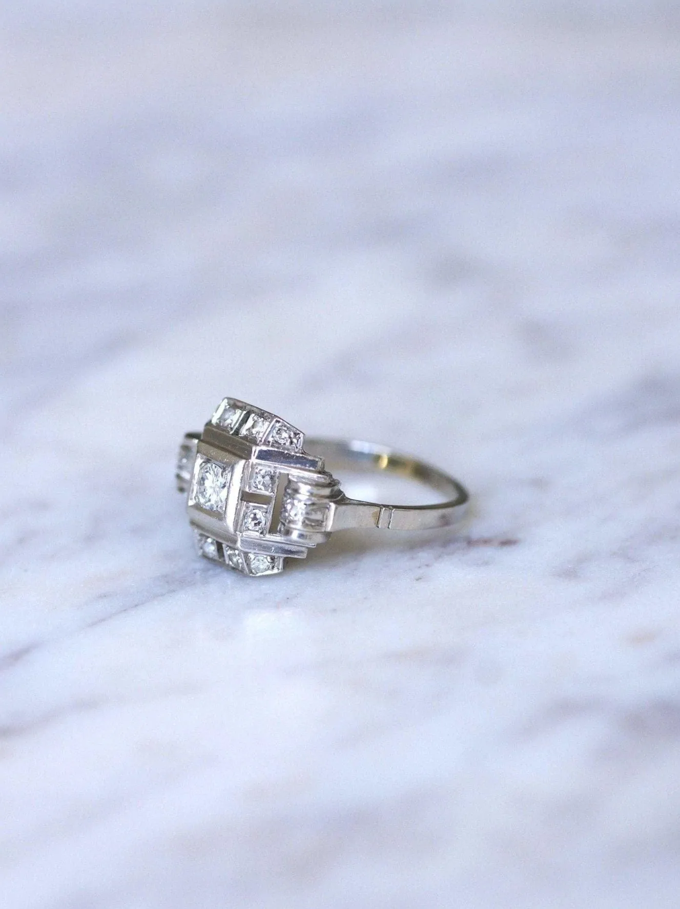 Bague Art Déco platine et diamants sold by 58 Facettes product image thumbnail 5